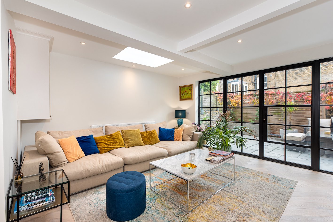3 bedroom flat for sale 0