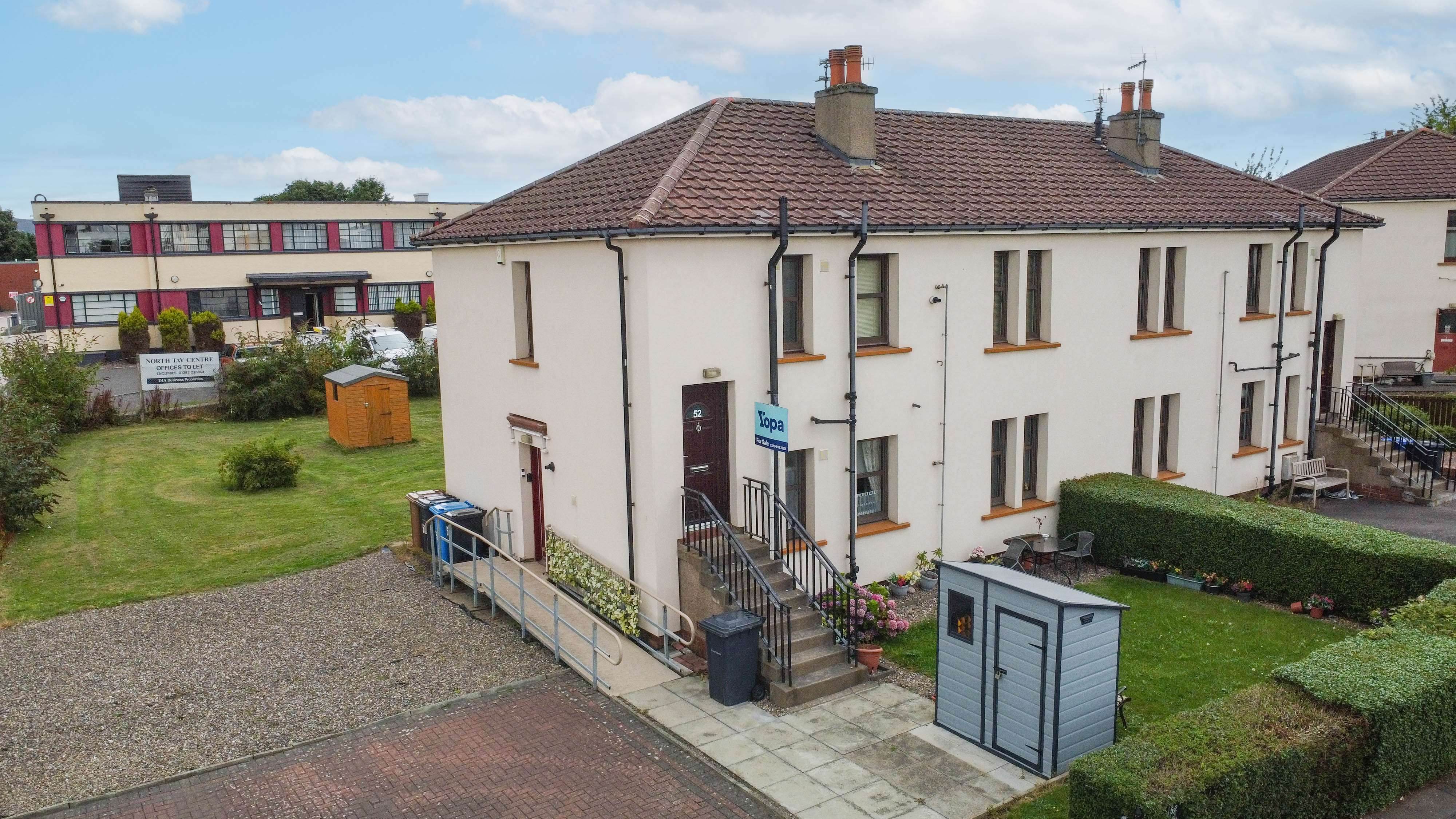 2 bed flat for sale