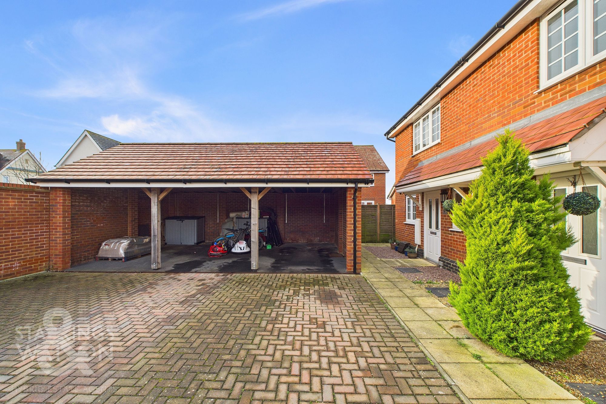 2-bed terraced on 9 Curlew Crescent, Wymondham, £230,000