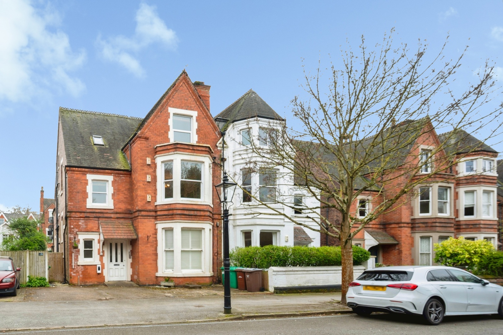 2-bed flat on 2C,, Hamilton Drive, Nottinghamshire, £195,000