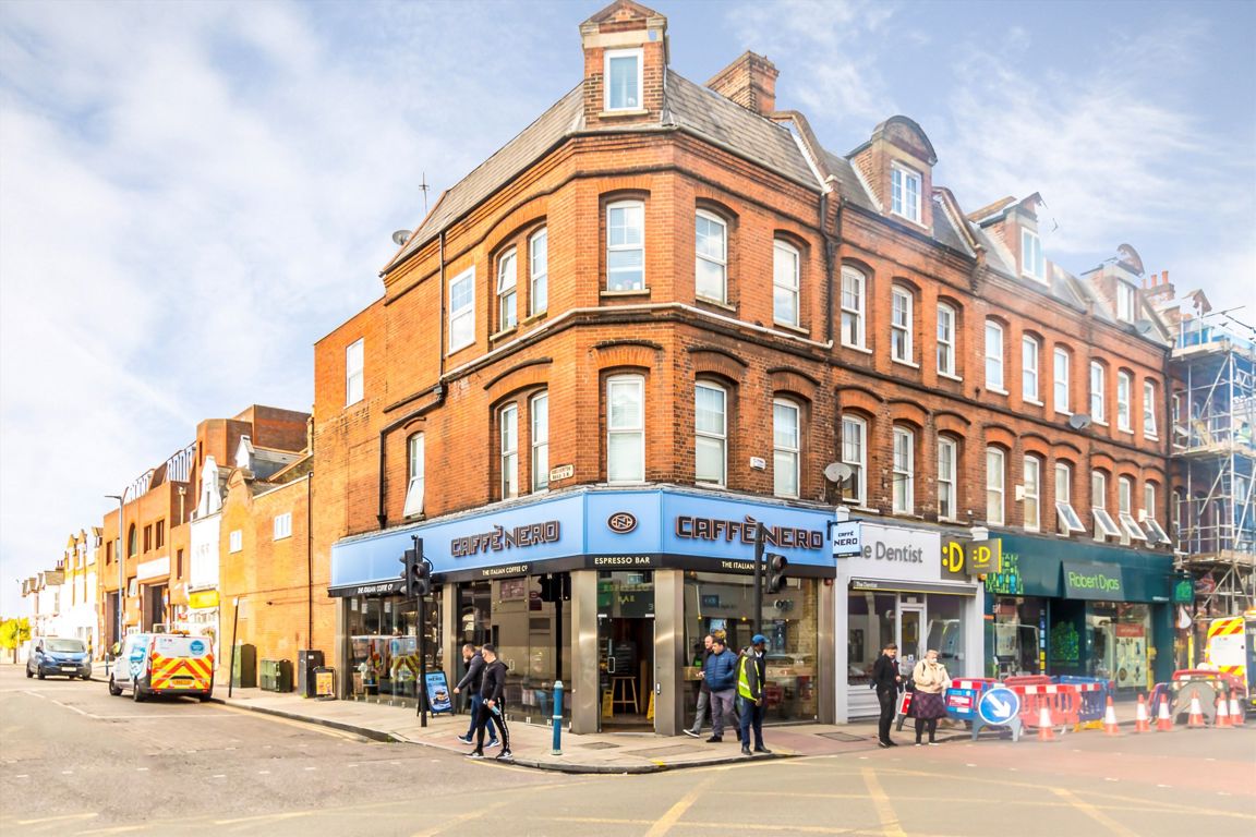 132D, Putney High Street, London photo 2