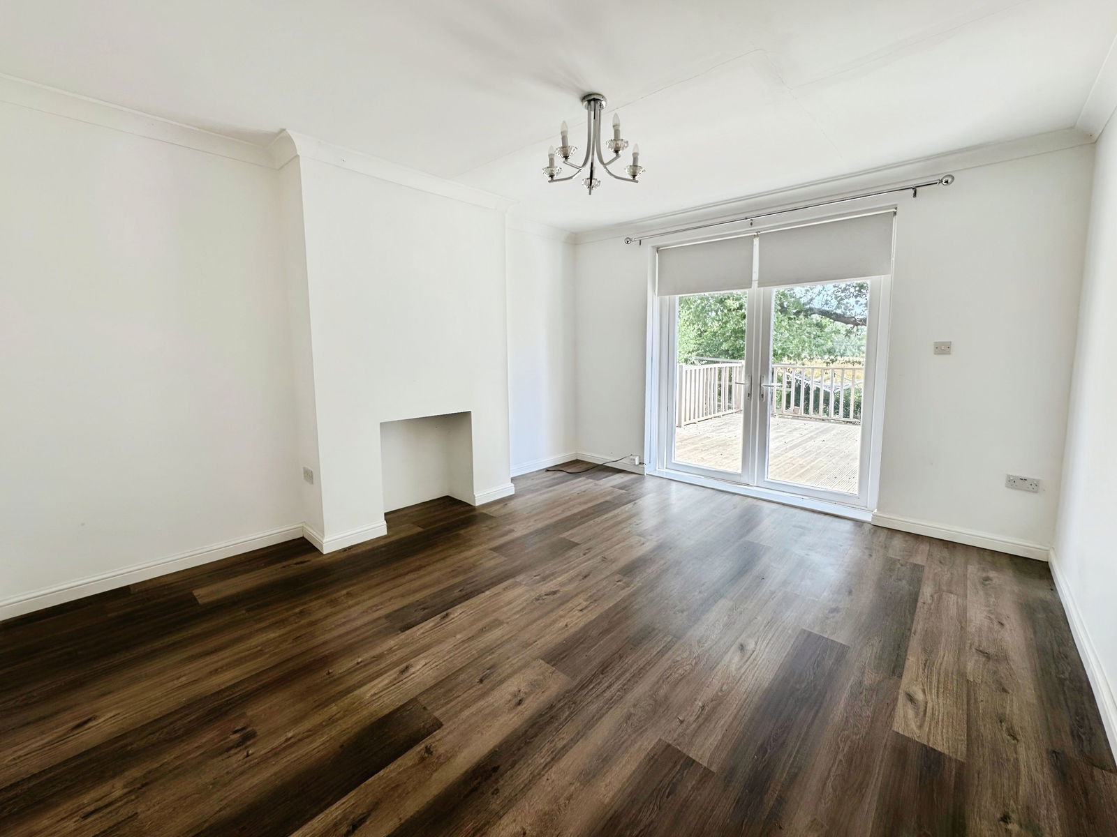 14, Gelligaer Road, Treharris photo 3