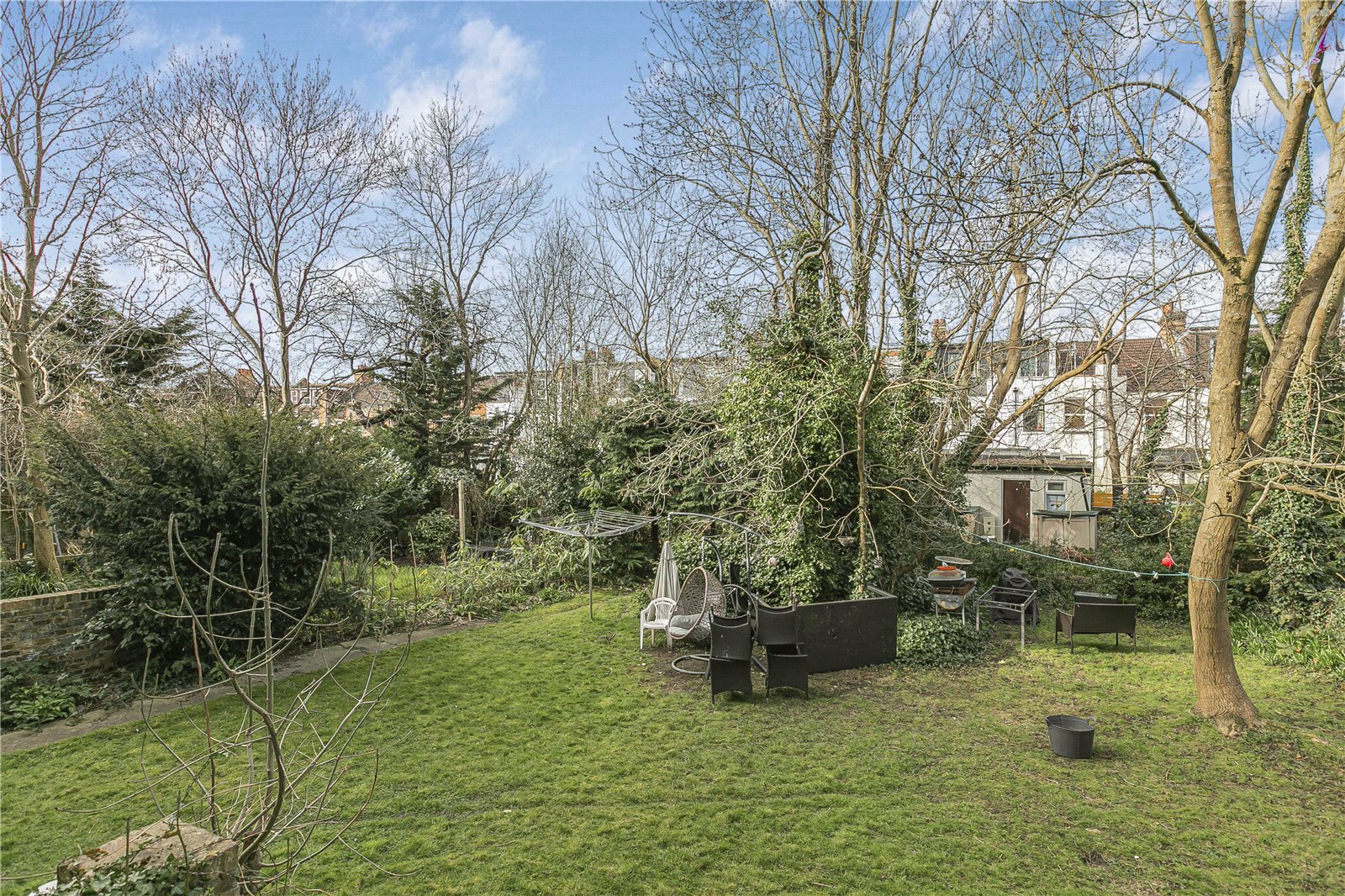 4 bedroom semi-detached house for sale 0