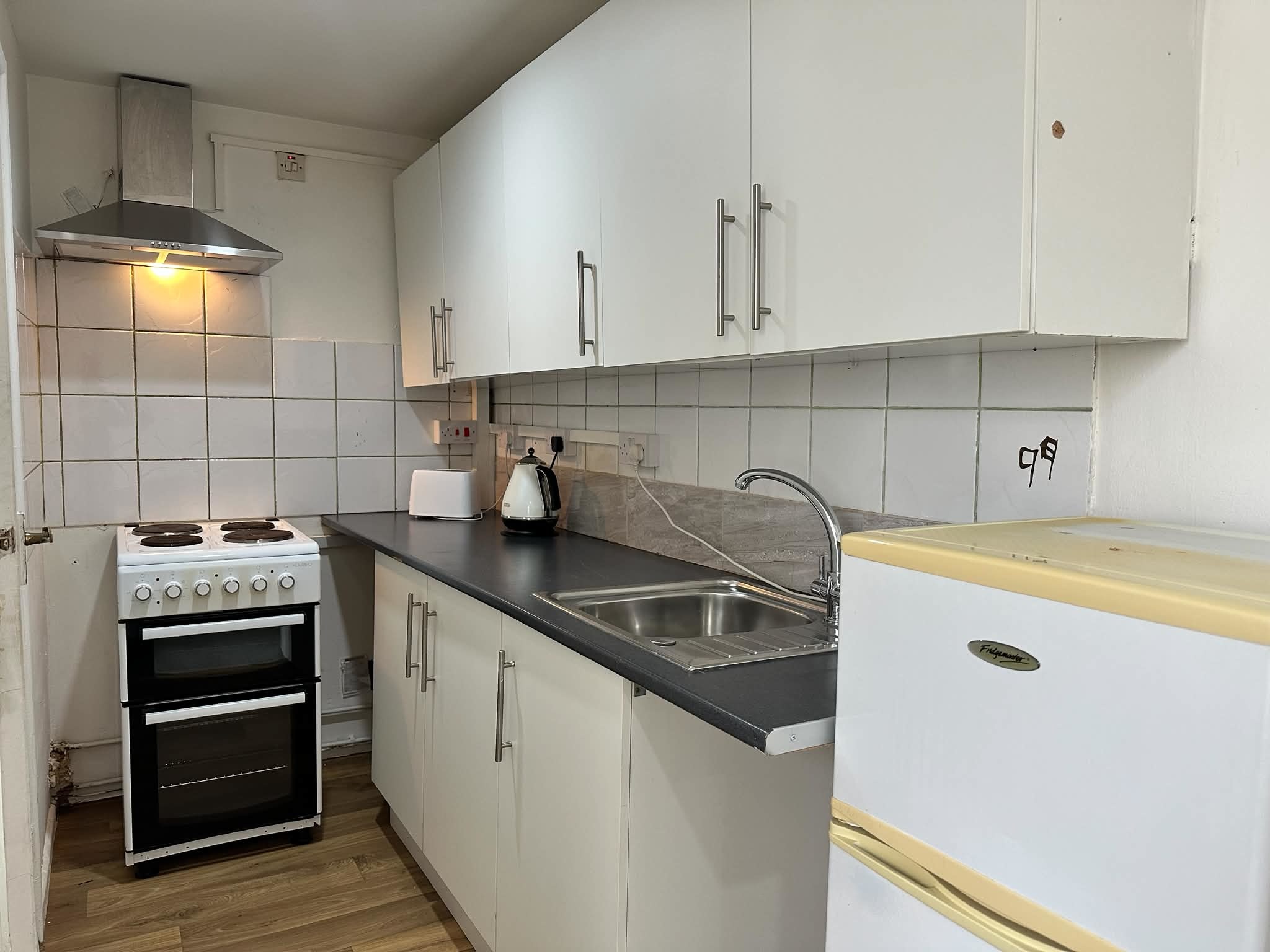 12, Walsall Road, Darlaston photo 5