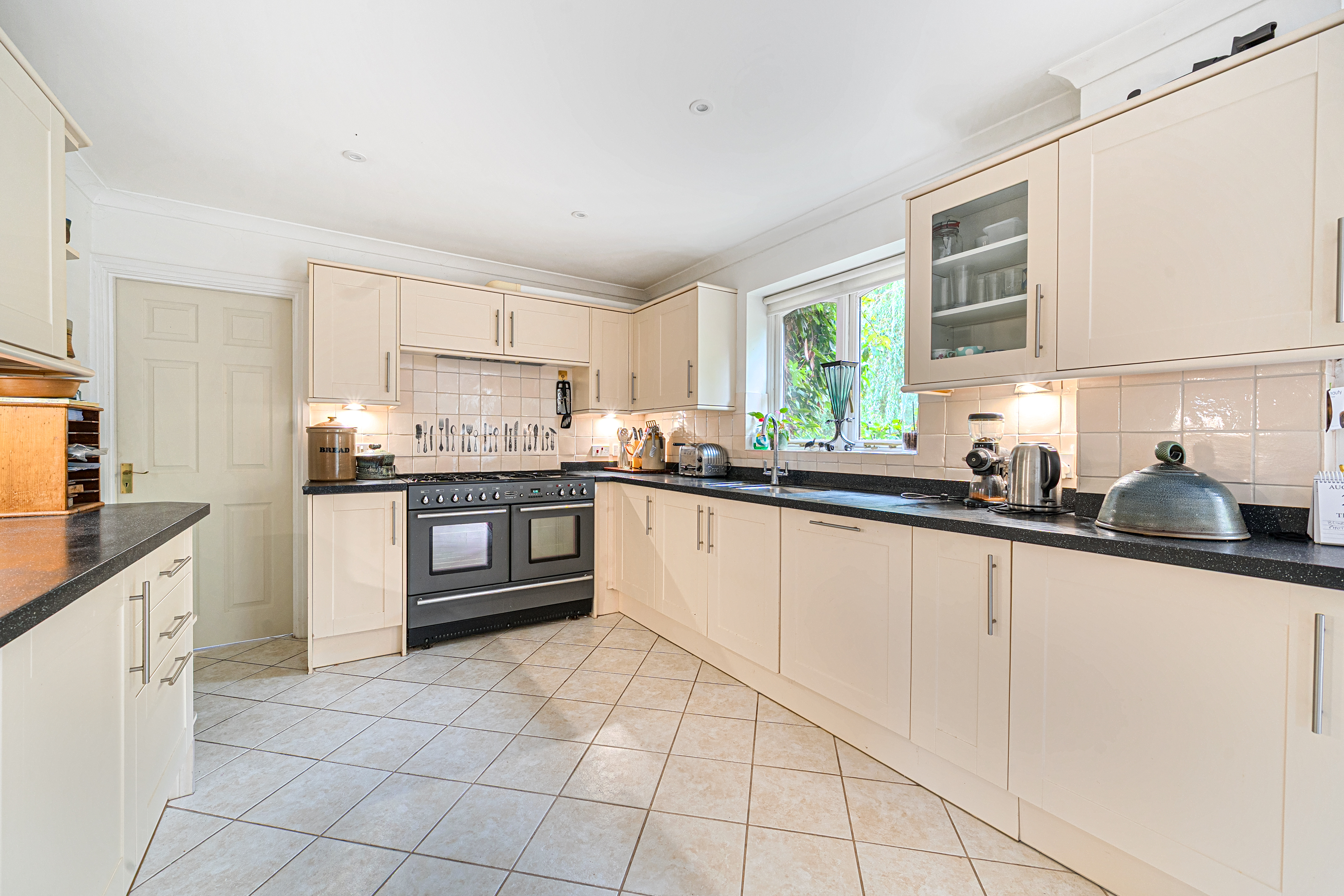 4 bedroom link-detached house for sale 0