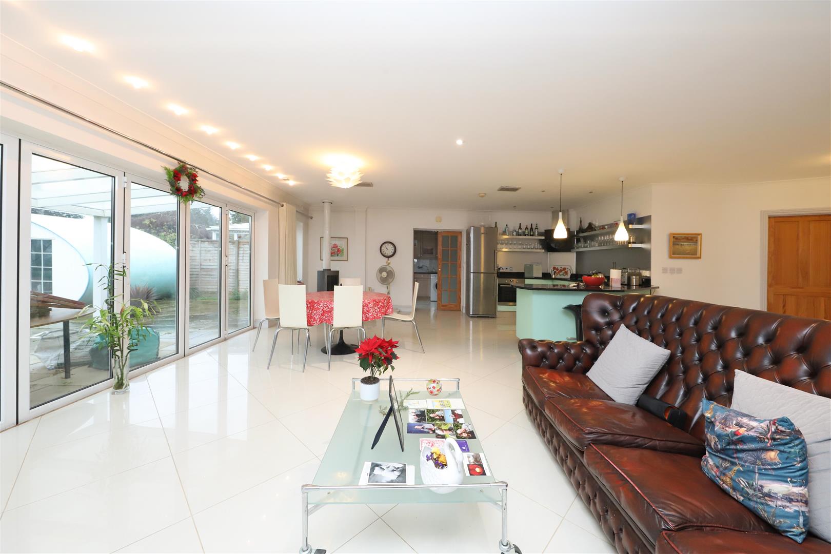 4 bedroom detached bungalow for sale 0