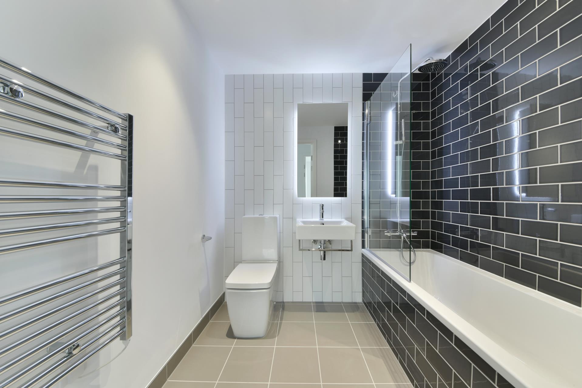 Royal Wharf,Bathroom