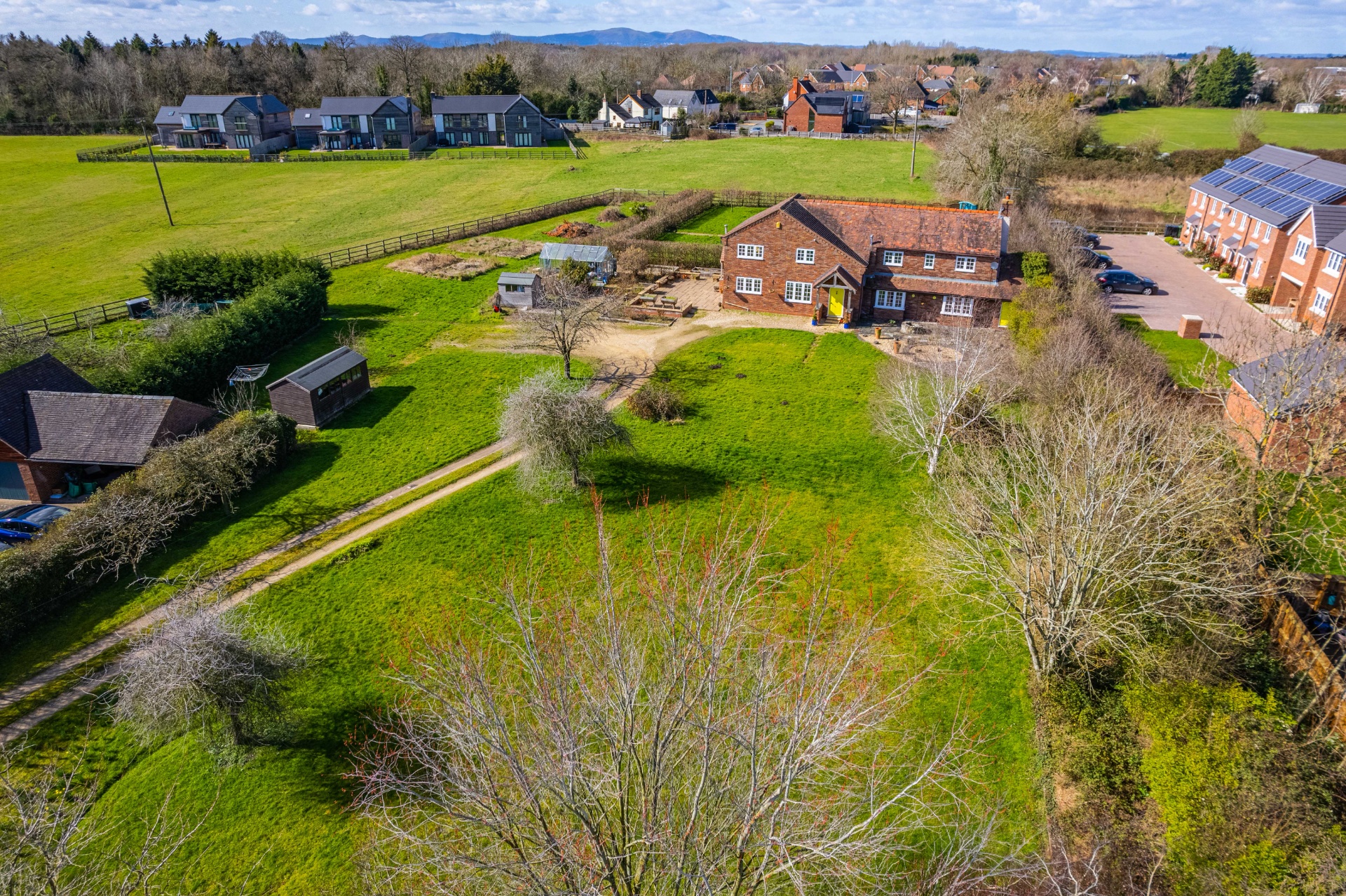 Photos of Brickyard Lane, Drakes Broughton, Pershore WR10 64342332