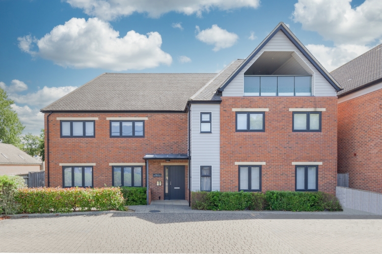 15-bed flat on 169, Oxford Road, Kidlington, £2,655,000