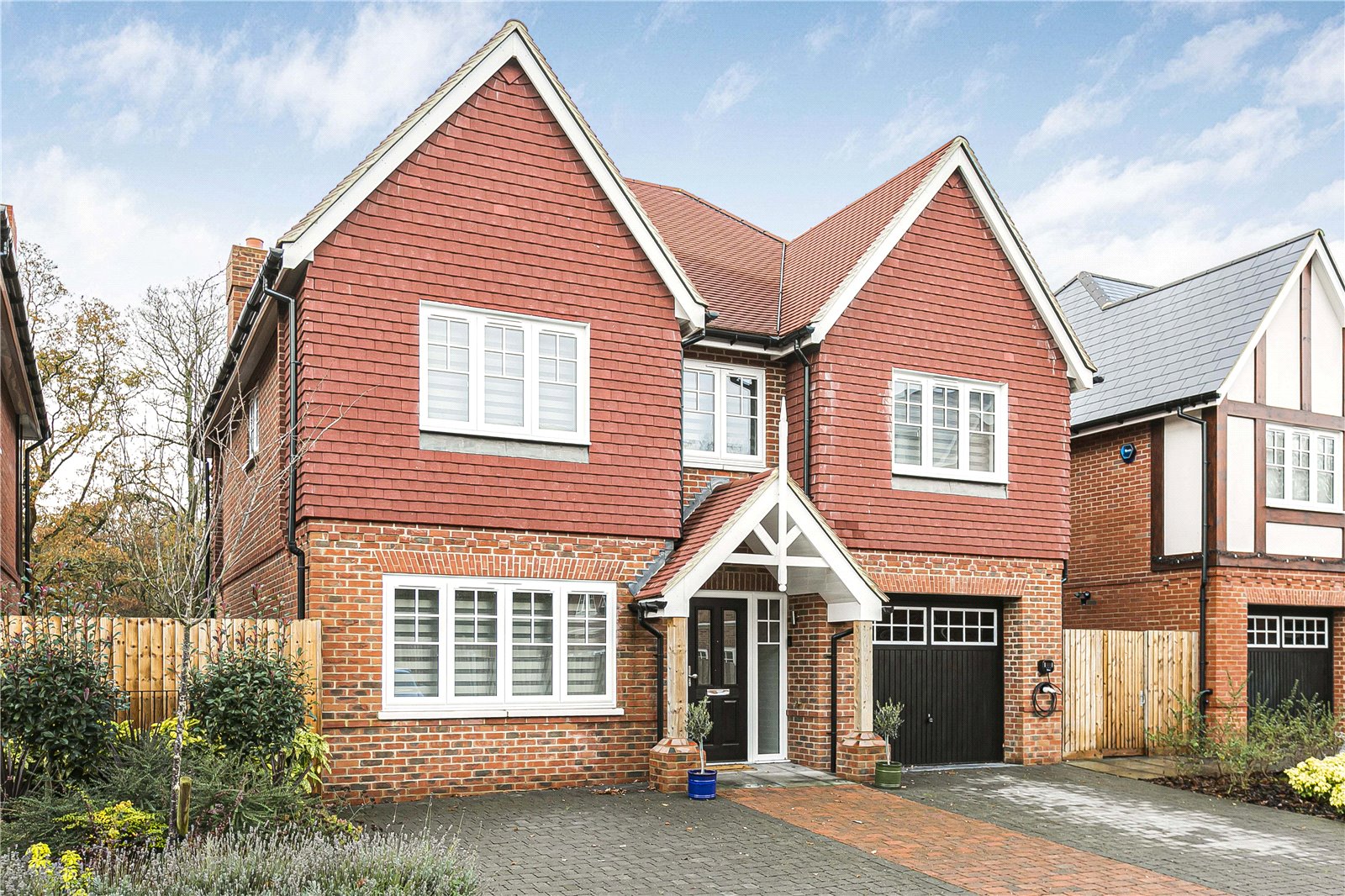 5 bedroom detached house for sale 0