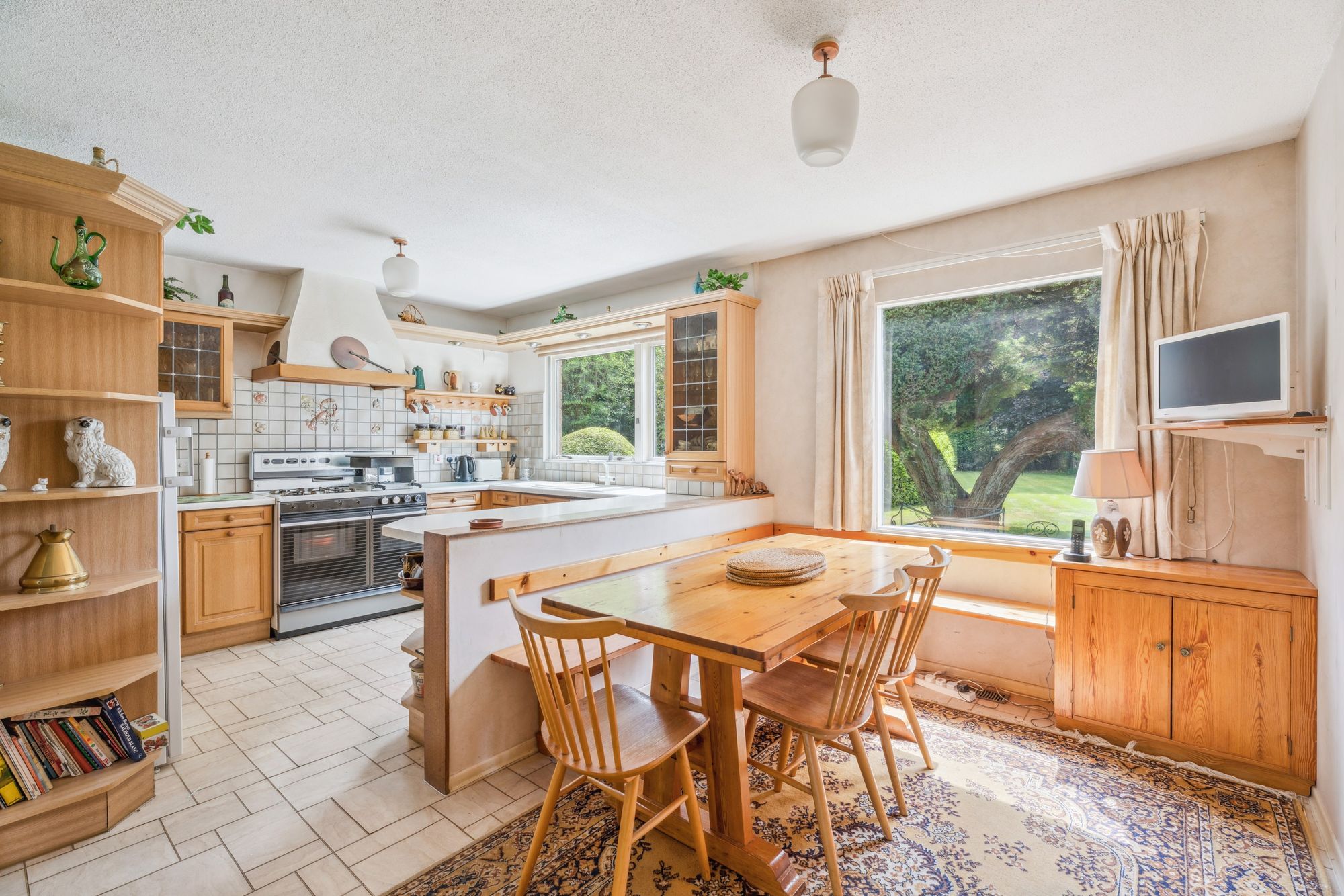 4 bedroom detached house for sale 0