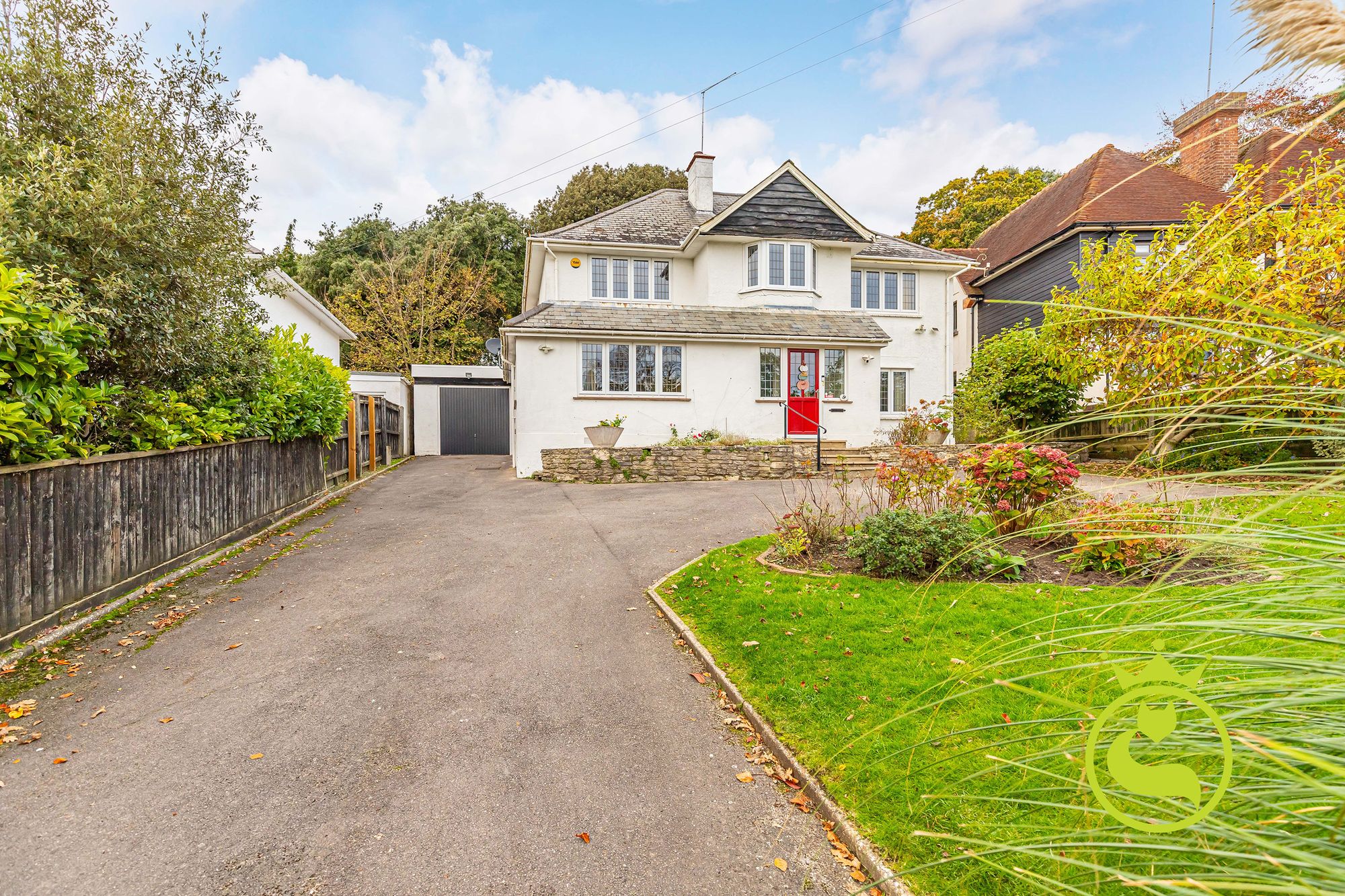 5 bedroom detached house for sale 0