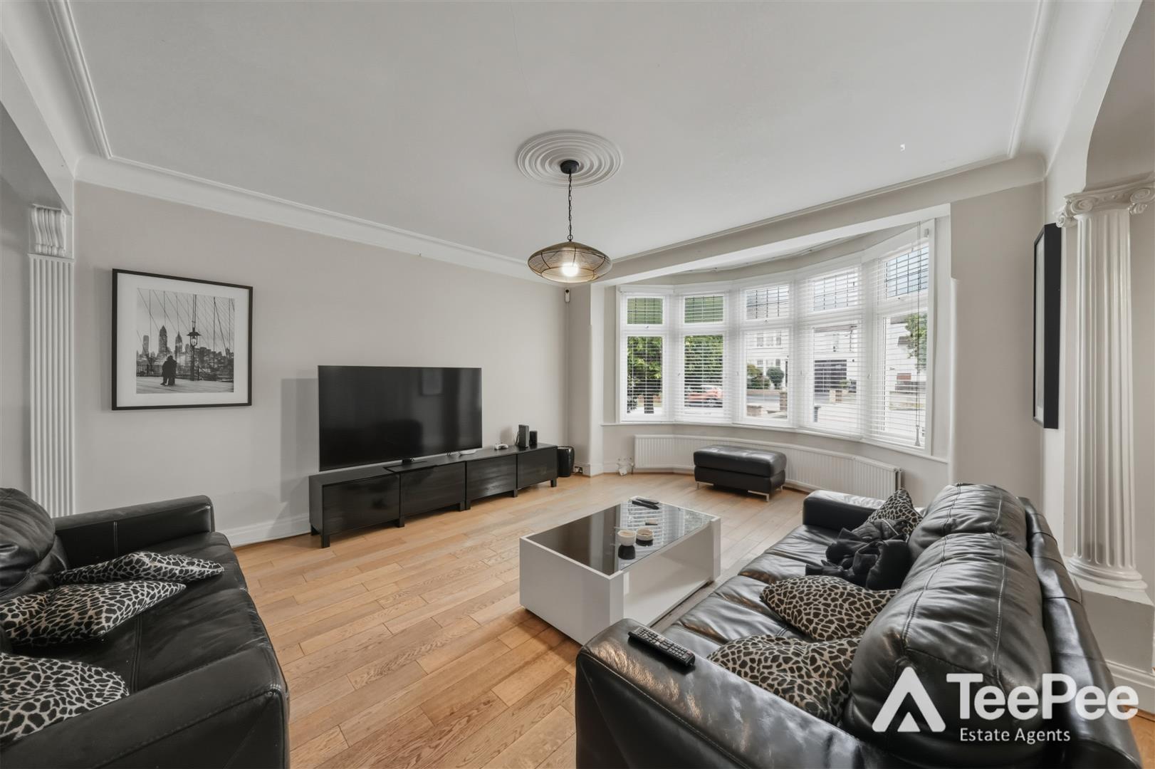 4 bedroom property for sale 0