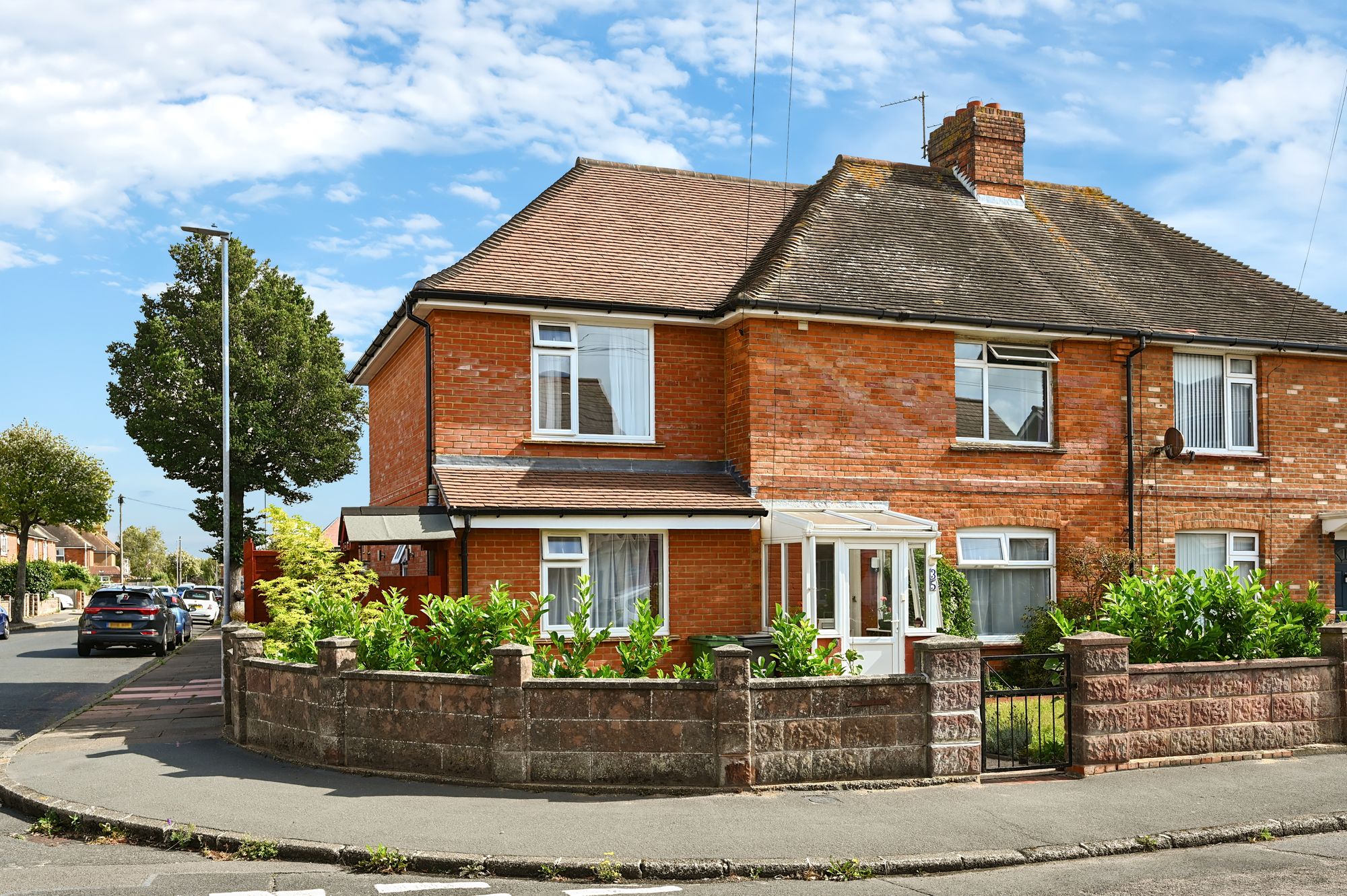 5-bed house on 35 Vine Square, Eastbourne, £400,000