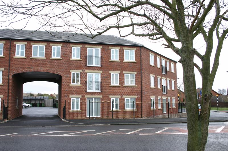 Free property report 8 Riverwalk Apartments, Half Moon Street ...