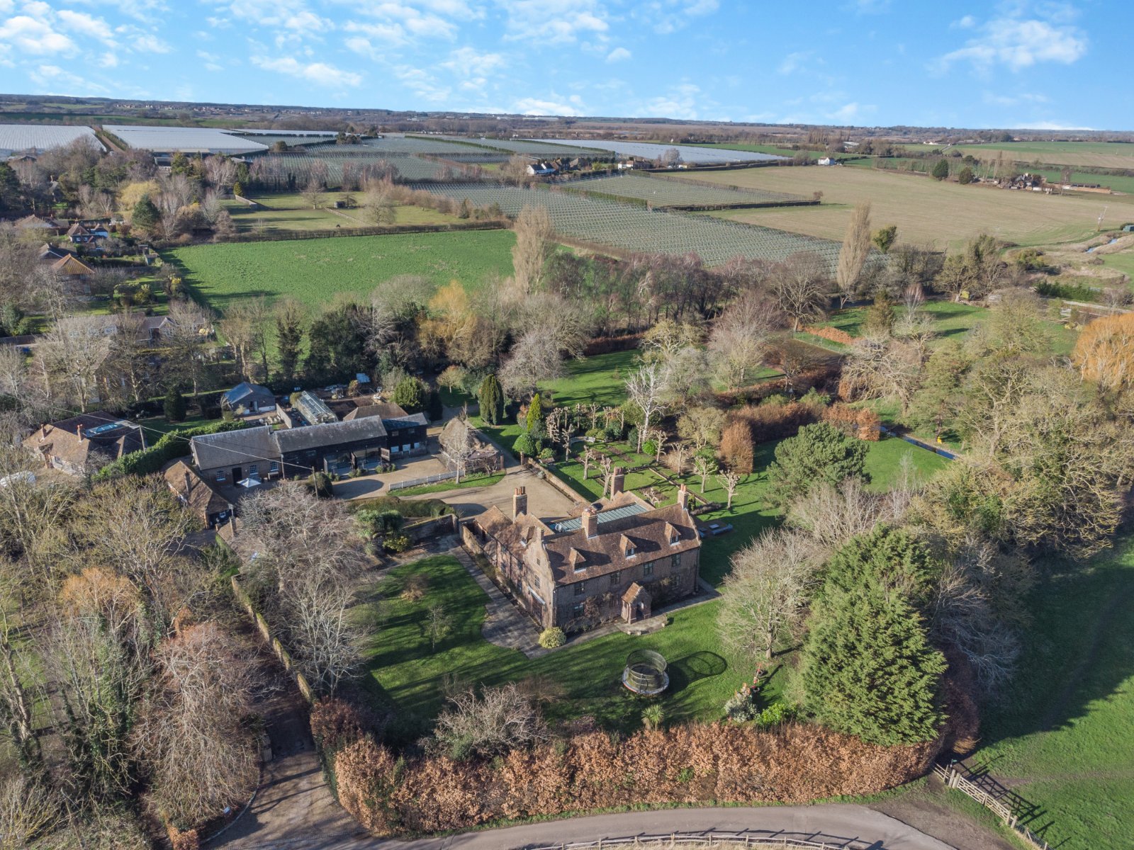 7 bedroom country house for sale 0