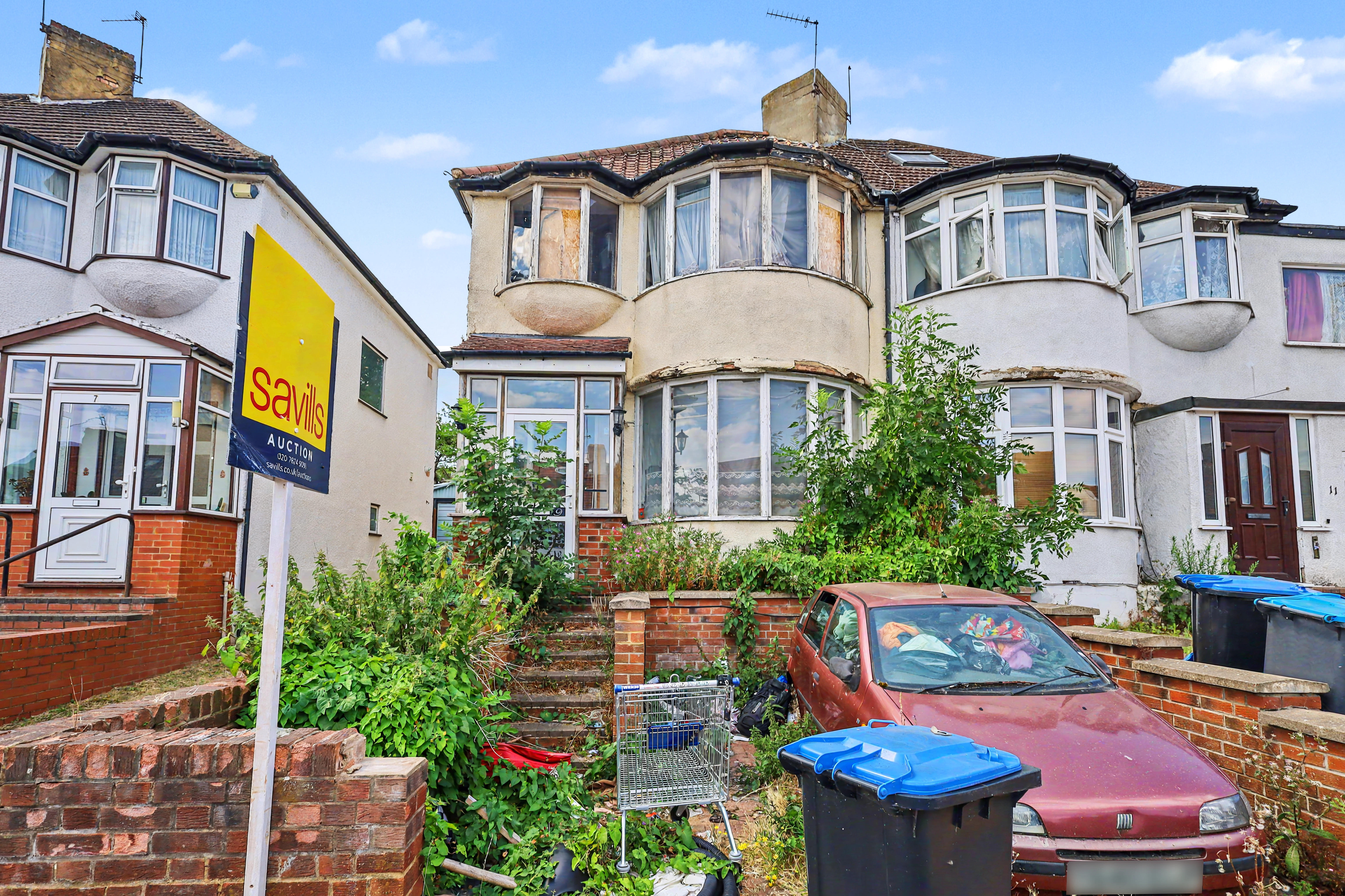 9 The Ridgeway, London photo 3