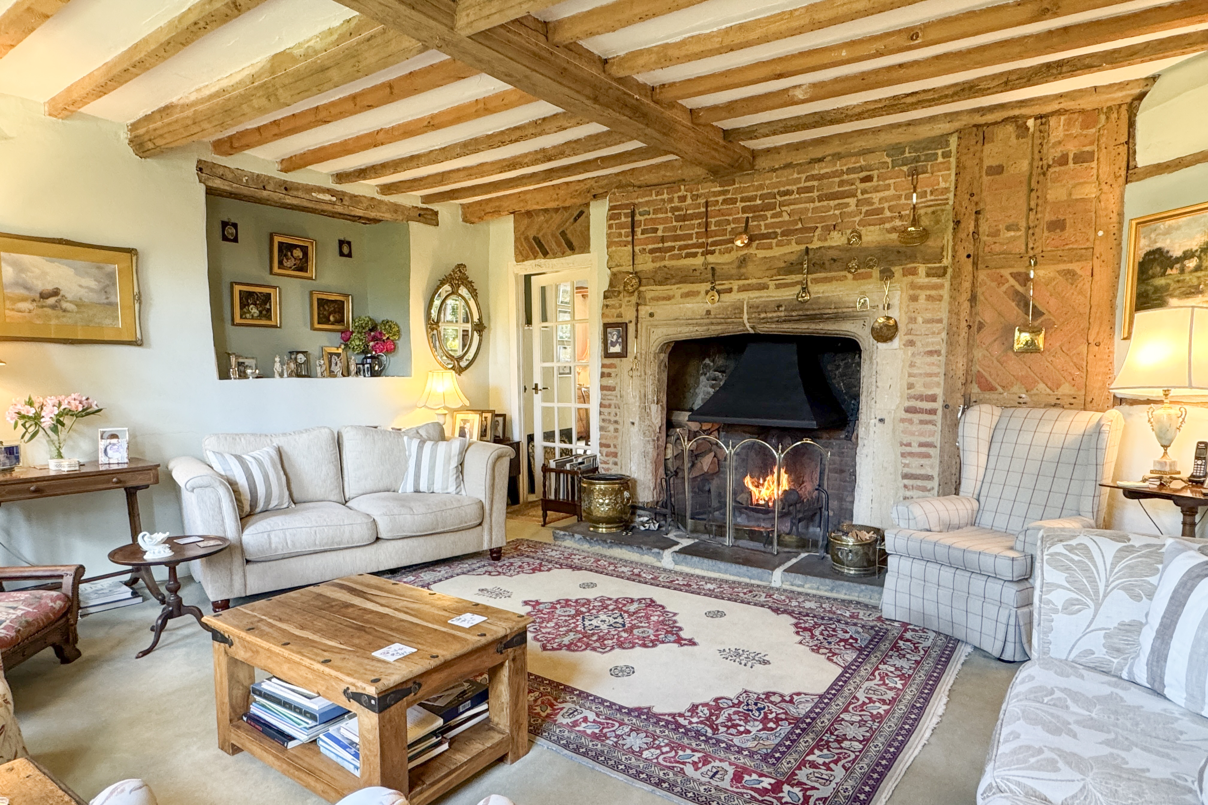 5 bedroom cottage for sale 0