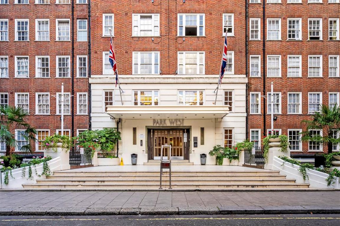 Flat 243A, Park West, Edgware Road, London photo 4