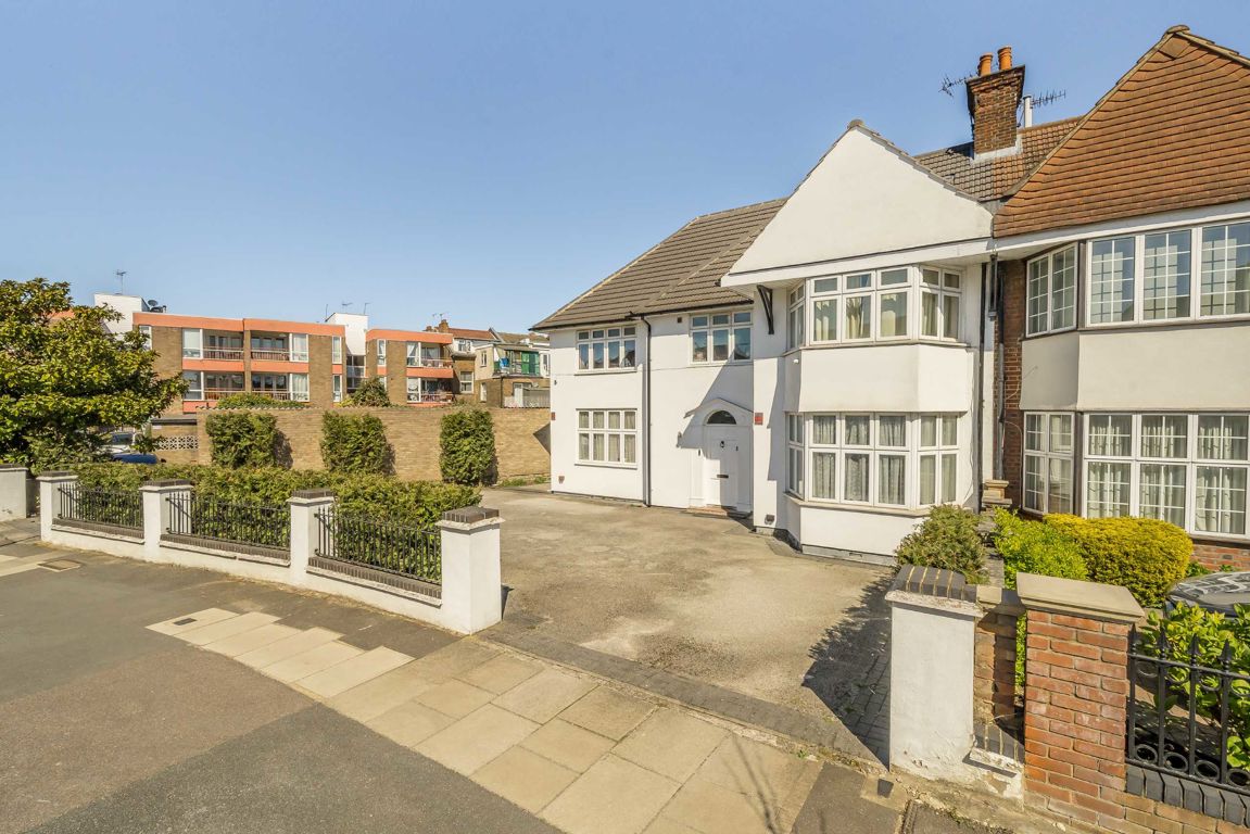 7 bedroom semi-detached house for sale 0