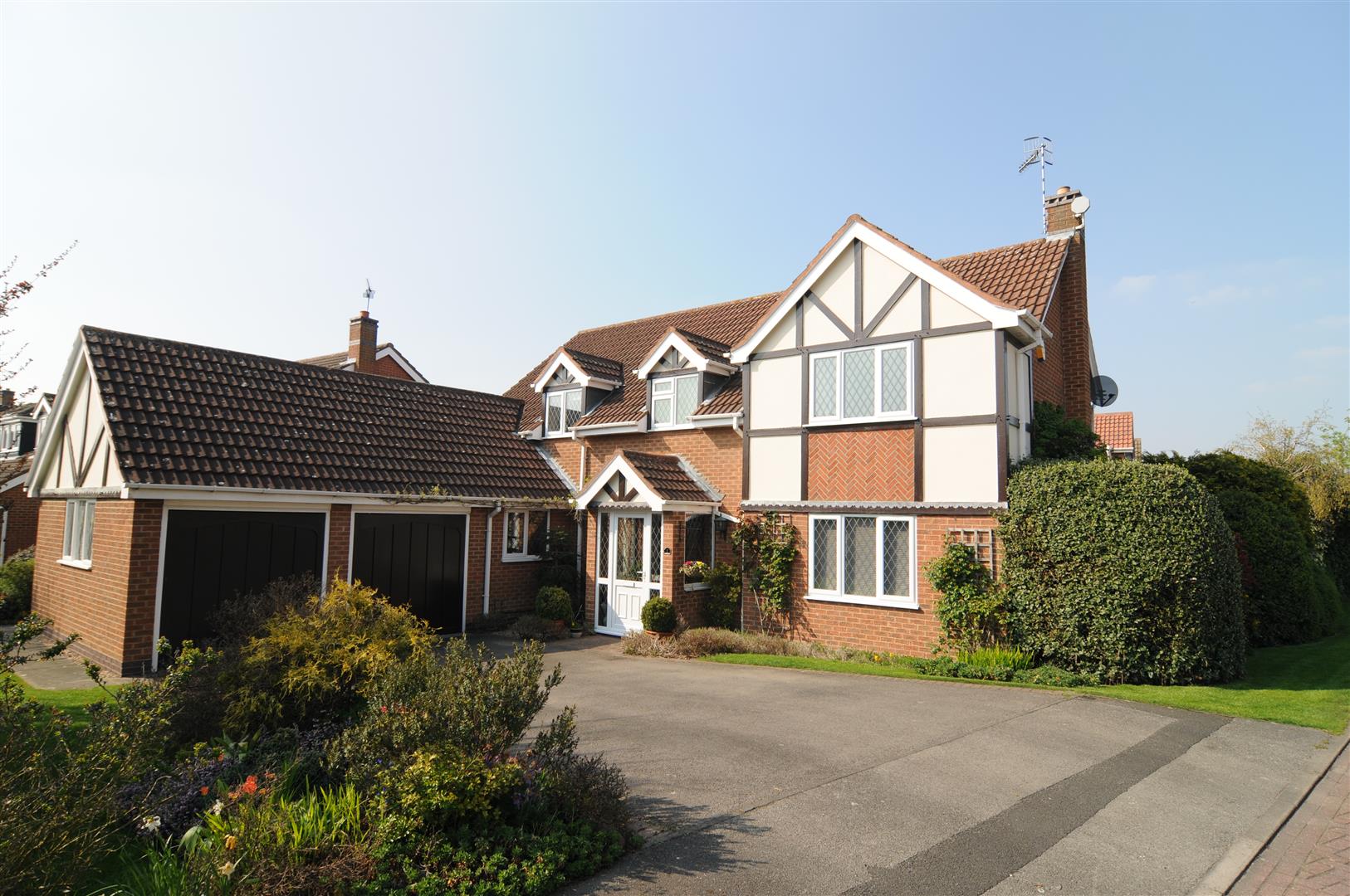 3 bed Detached House
