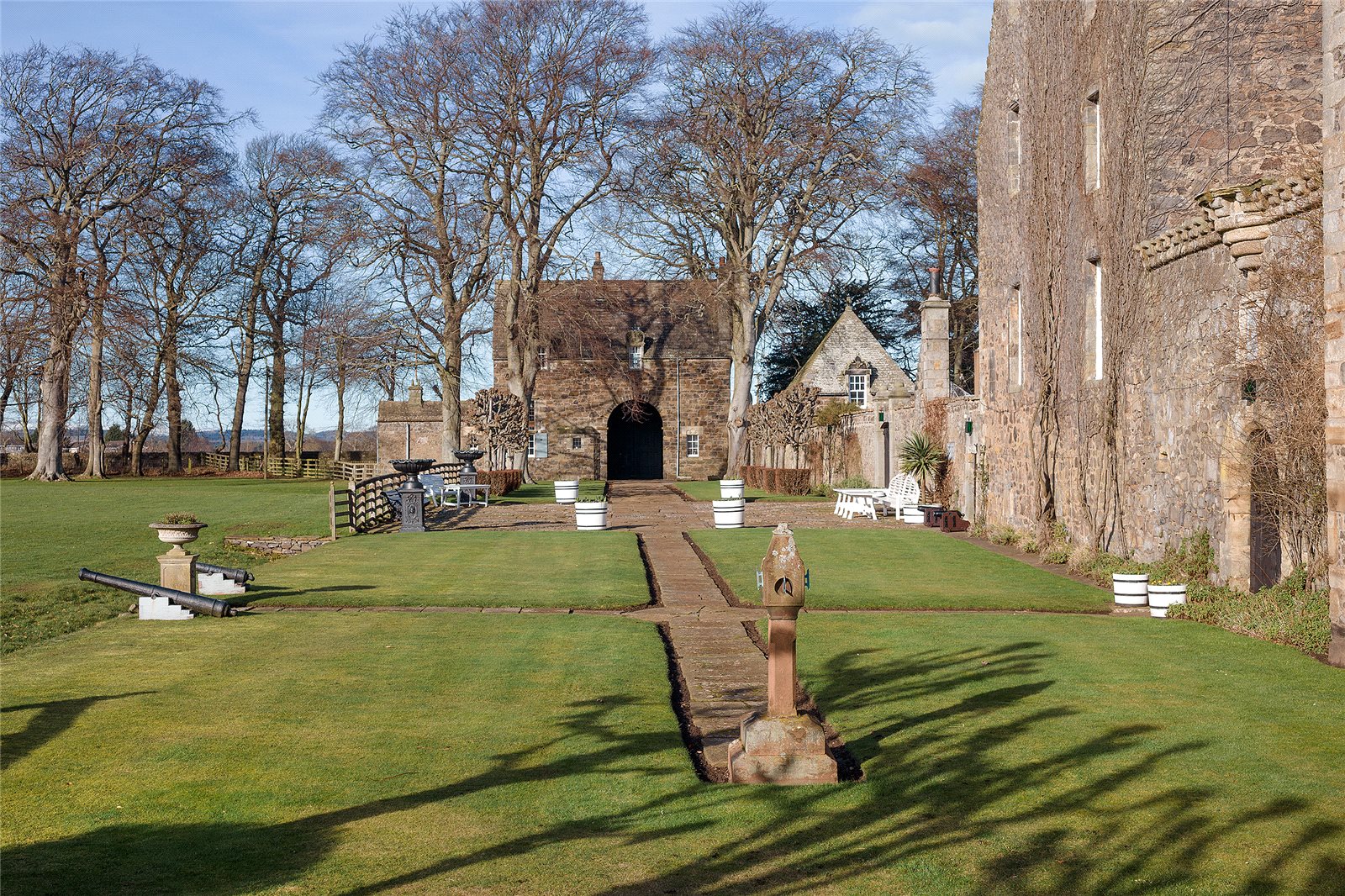 Photos of Earlshall Castle, Leuchars, St. Andrews, Fife KY16 - 52821897