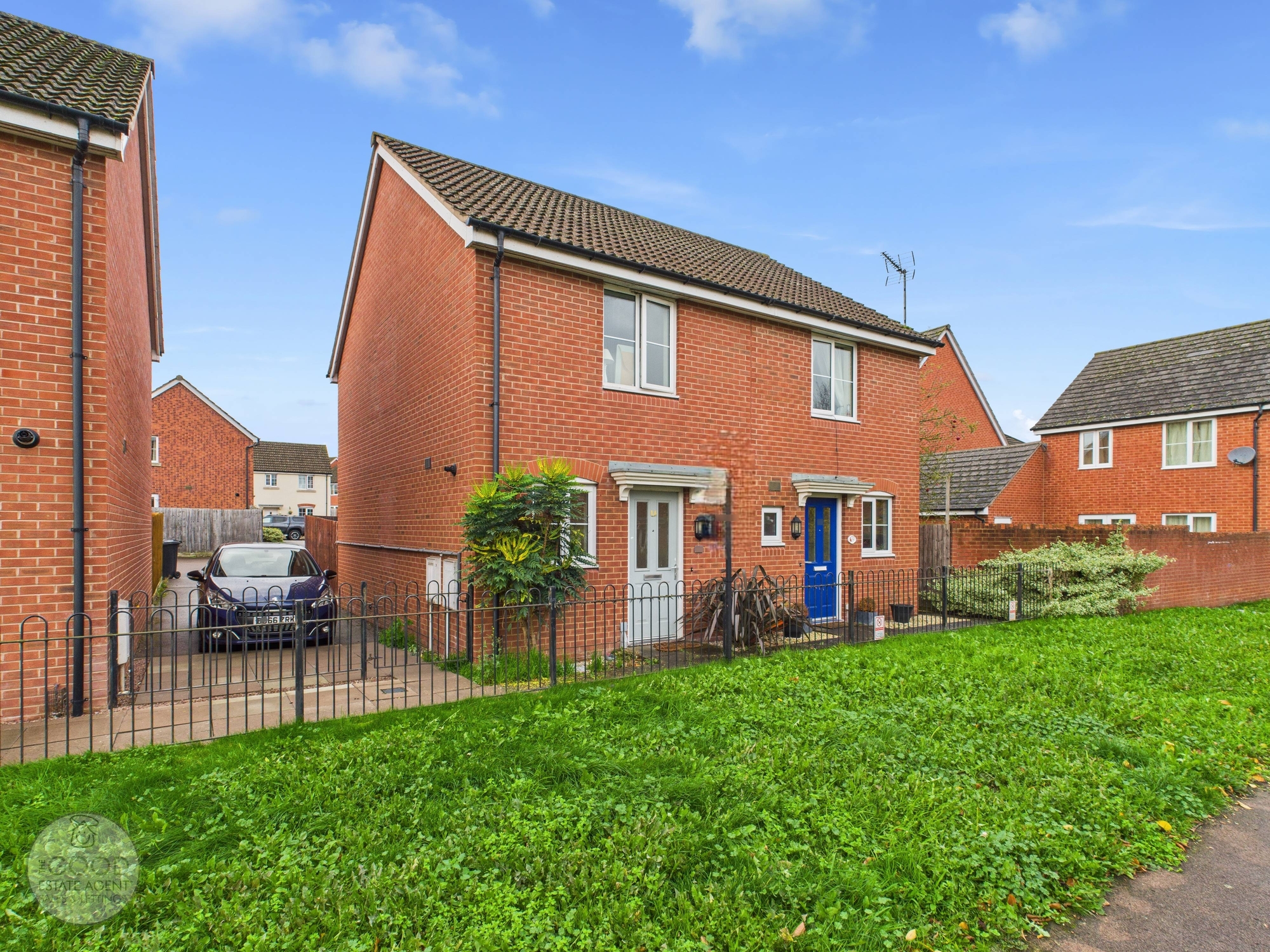 2-bed semi-detached on 36, Poppy Walk, Hereford, £205,000