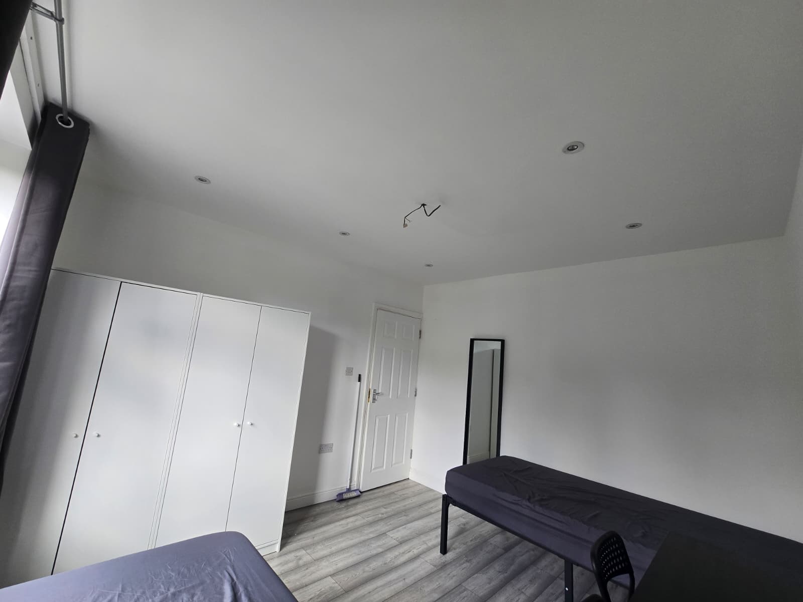 16 Agnes Avenue, Ilford photo 4