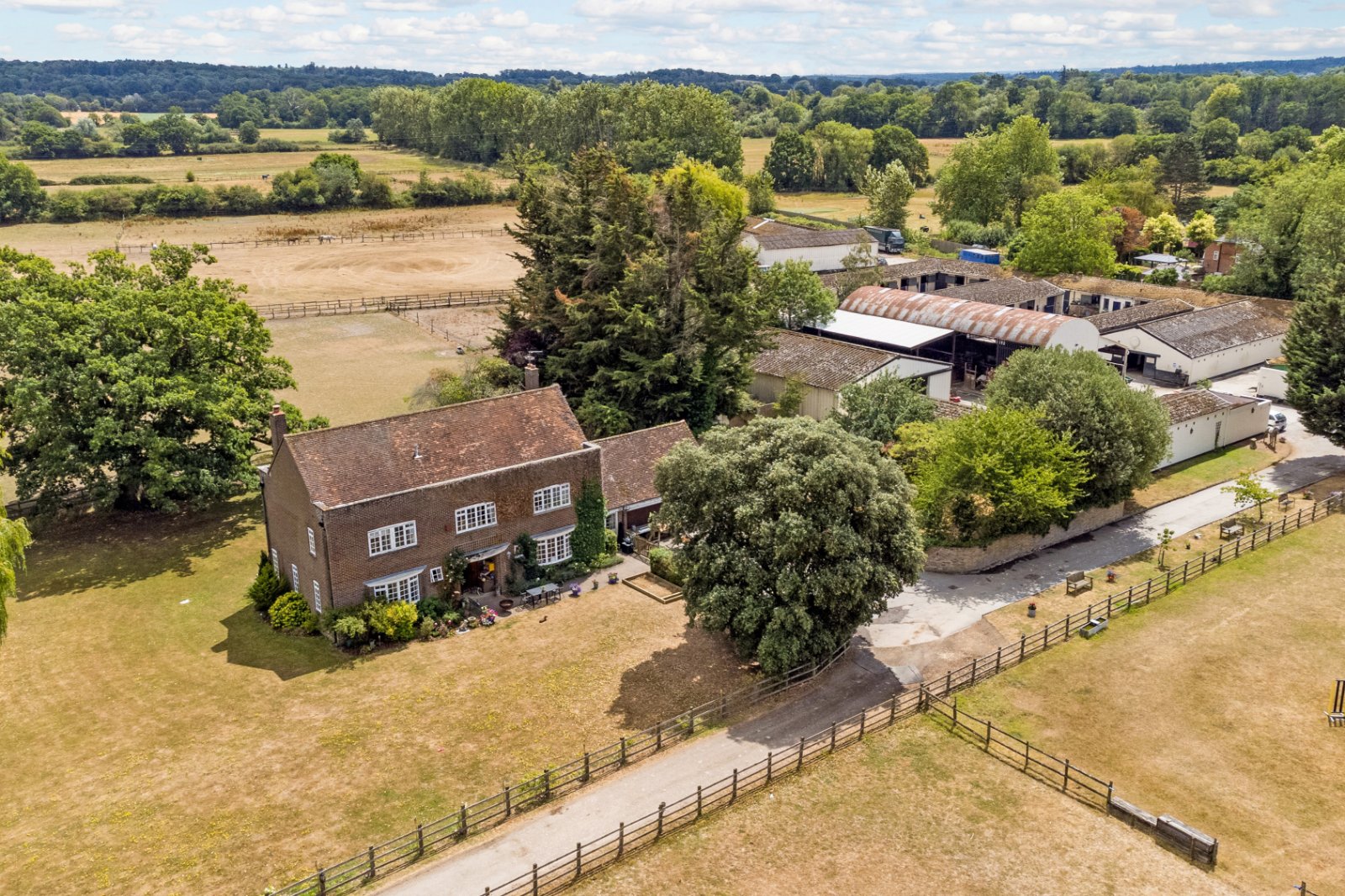 5 bedroom equestrian property for sale 0