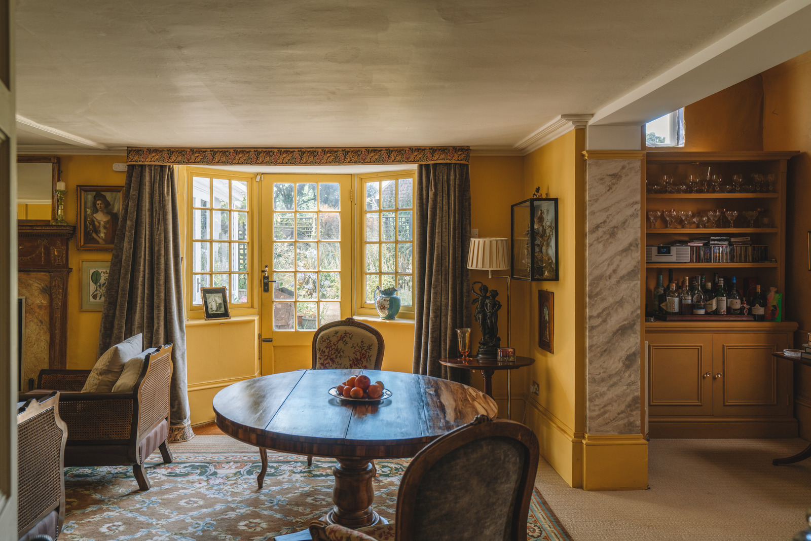 6 bedroom detached house for sale 0