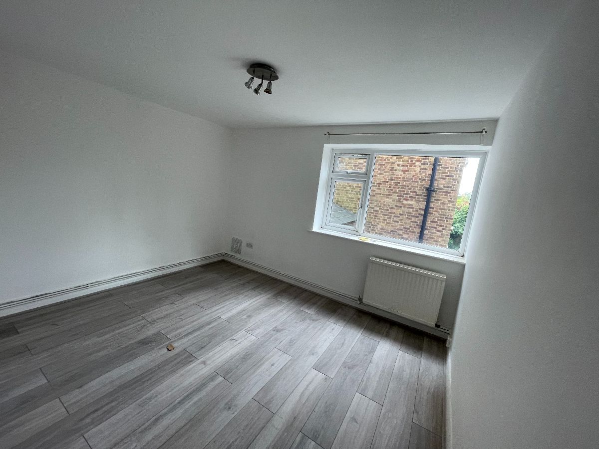 Flat 6 Lupus Court, 351 Grange Road, London photo 5