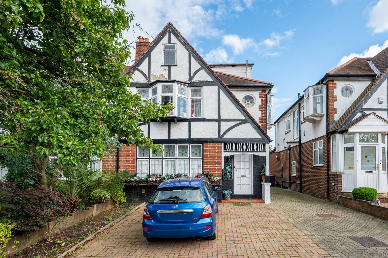 5 bedroom property for sale 0