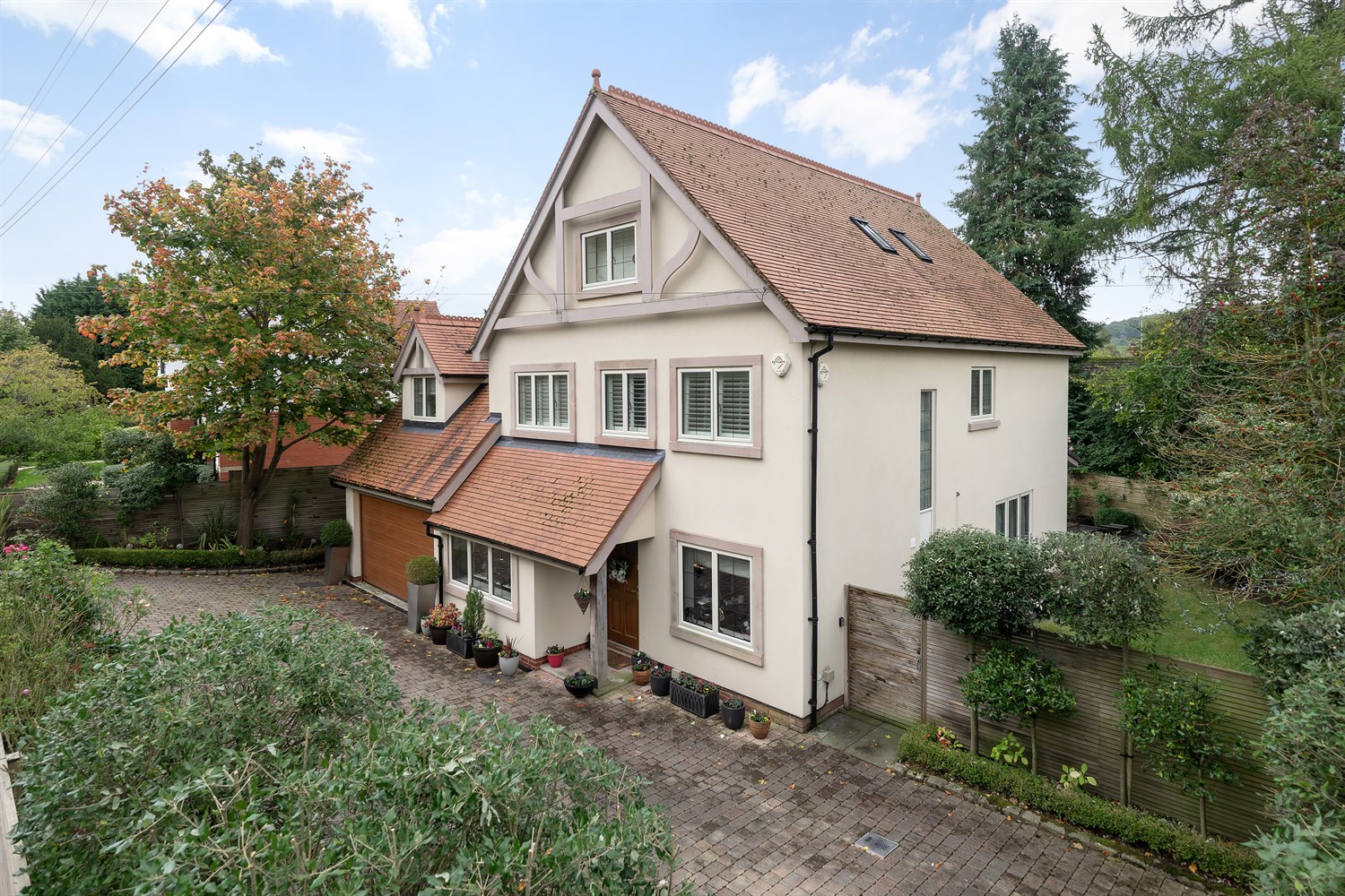 4 bedroom detached house for sale 0