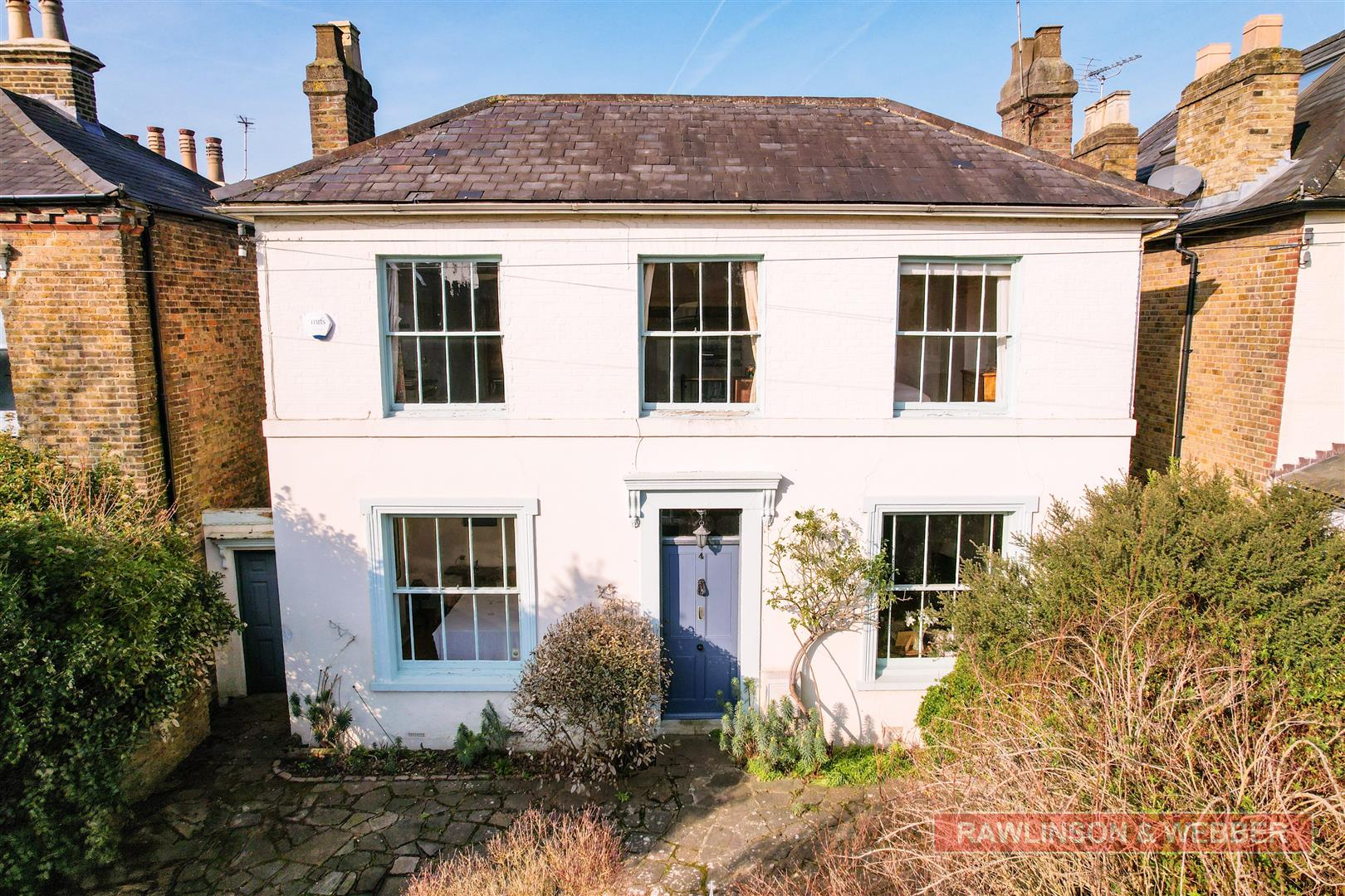 4 bedroom detached house for sale 0