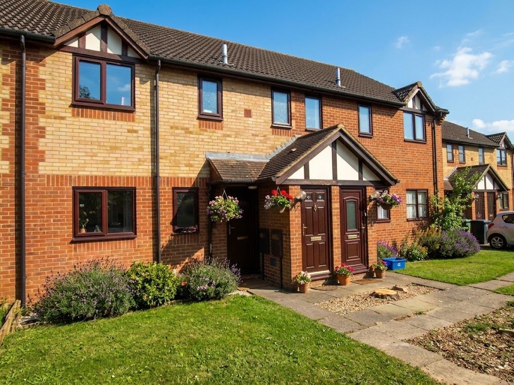 28 Pennycress Way, Newport Pagnell photo 5