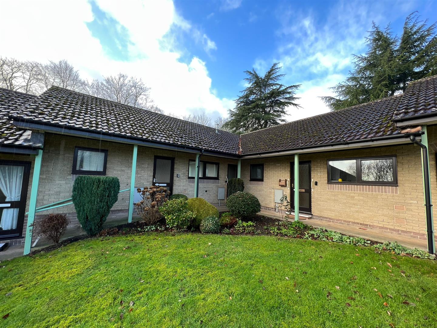 Photos of High Street, Old Whittington, Chesterfield S41 66031393