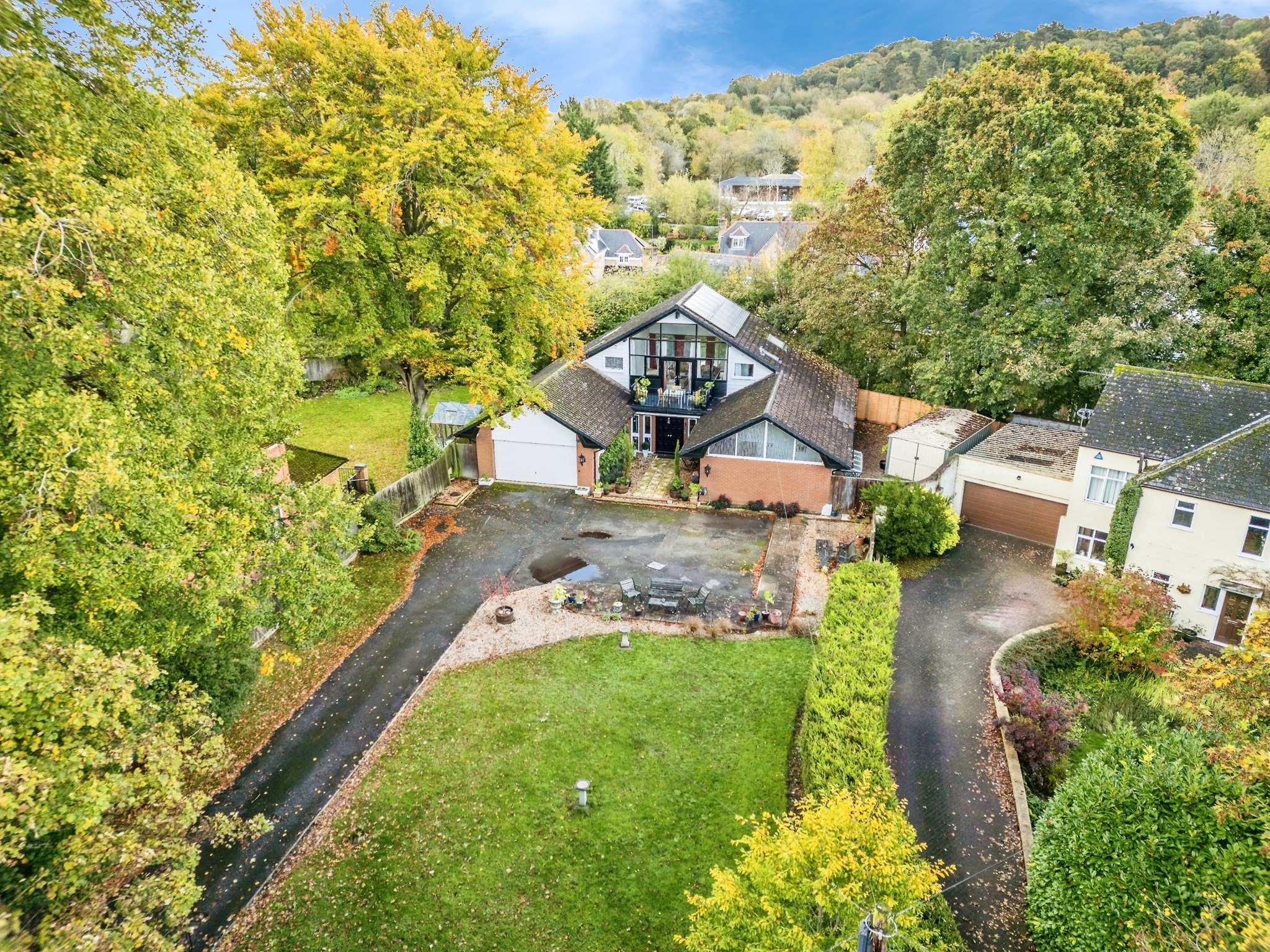 8 bedroom detached house for sale