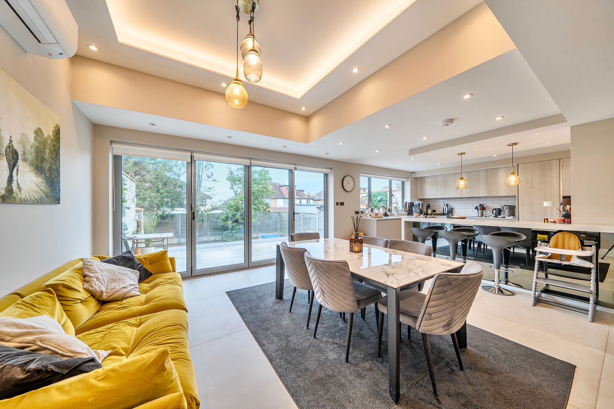 4 bedroom semi-detached house for sale 0