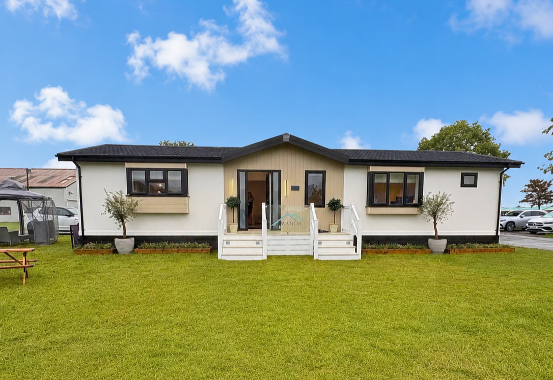 Oakfield, 16 Shepherds Grove Park, Stanton, Bury St. Edmunds, IP31 2AY - listing photo