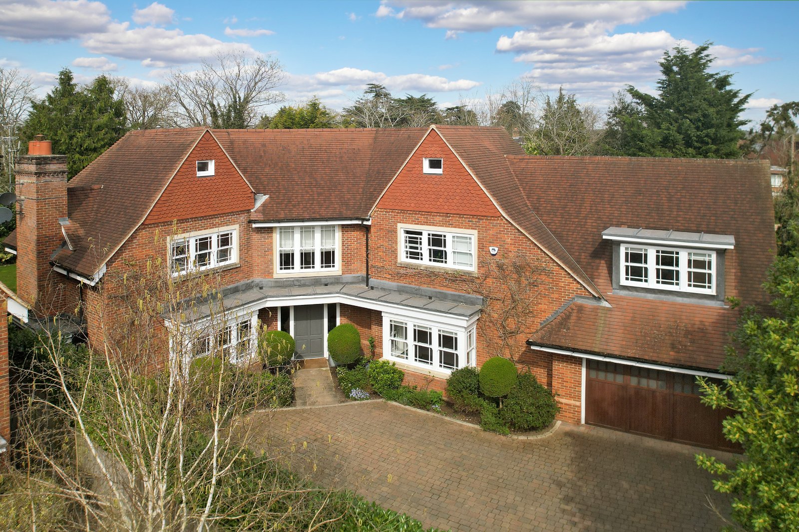 5 bedroom detached house for sale 0