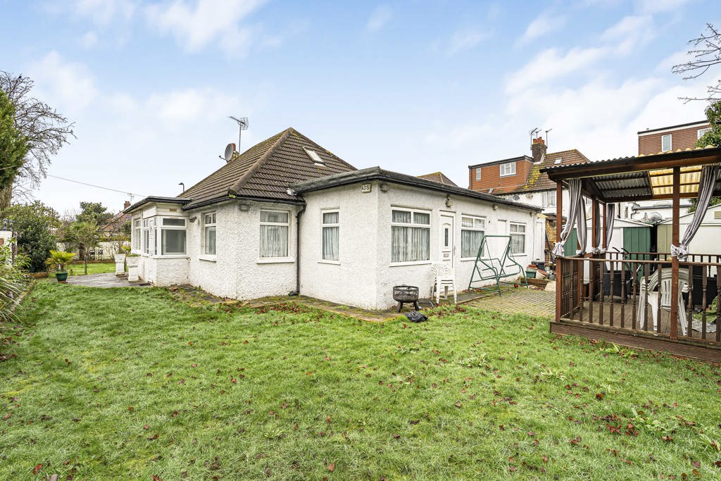 4 bedroom bungalow for sale 0
