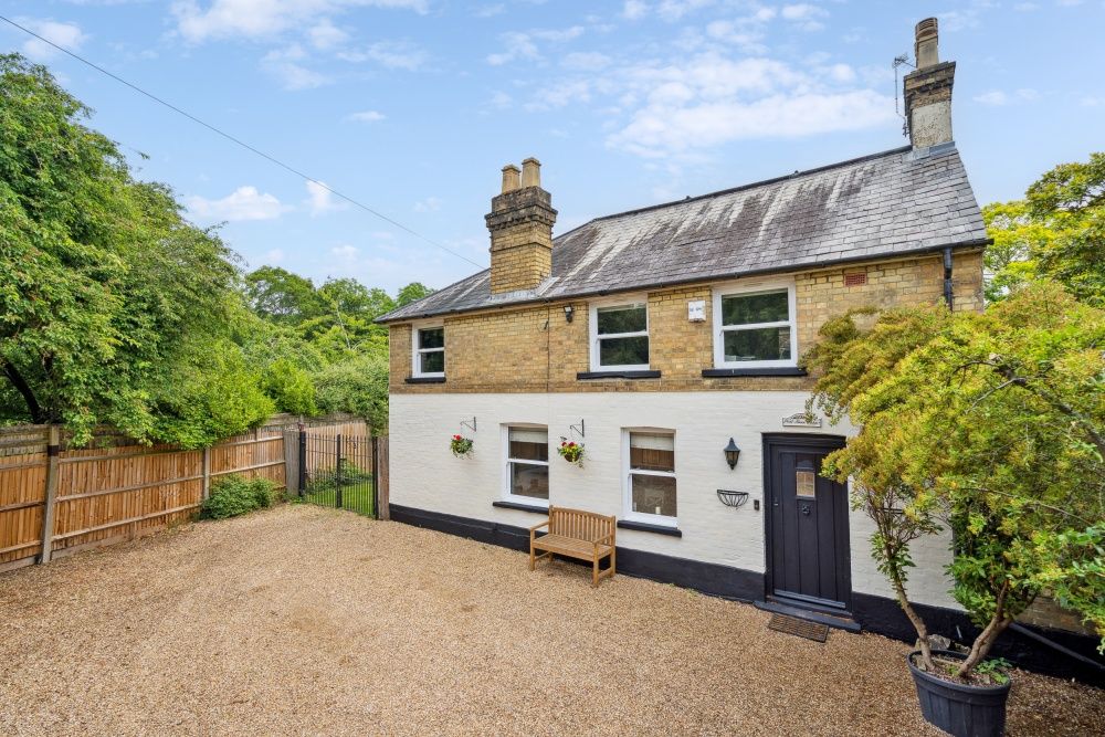 2 bedroom new flat for sale