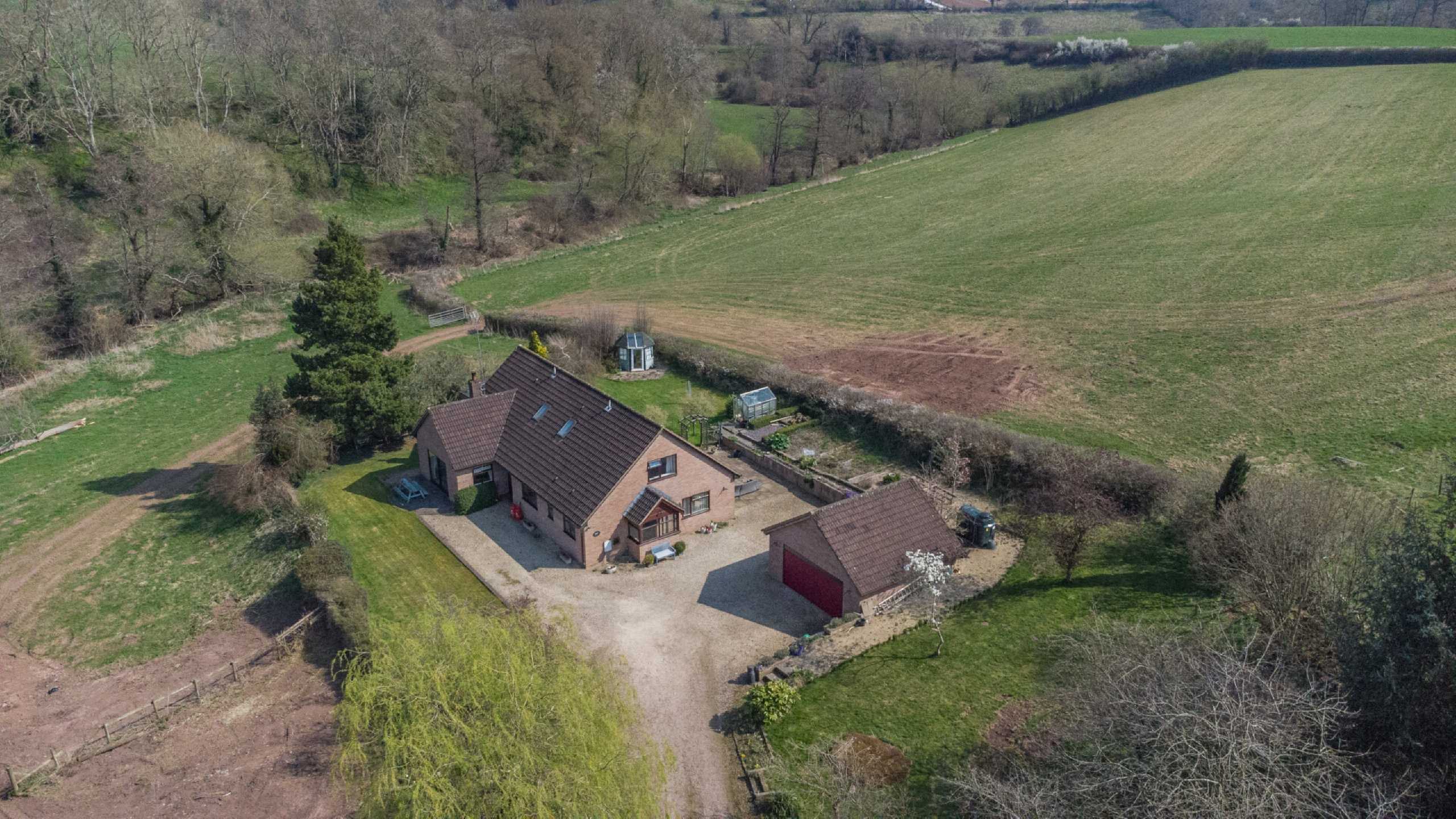 3 bedroom bungalow for sale 0