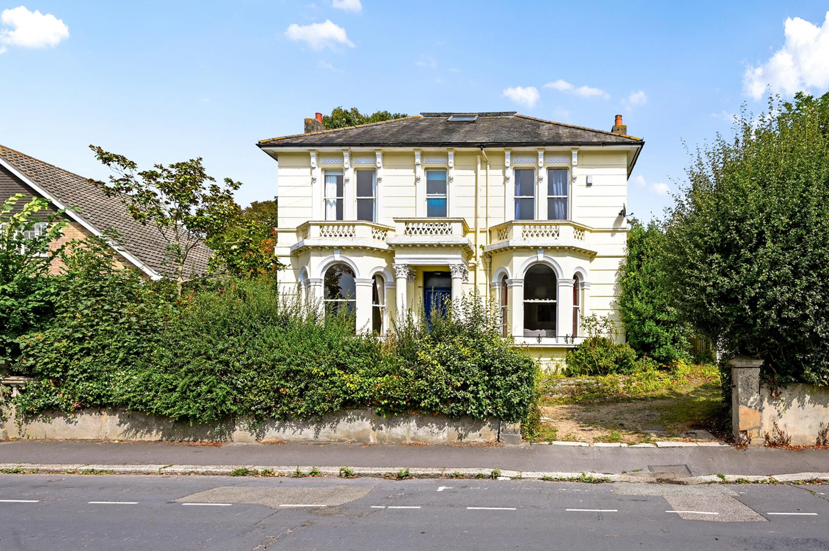 6-bed detached on 52, Baldslow Road, Hastings, £750,000