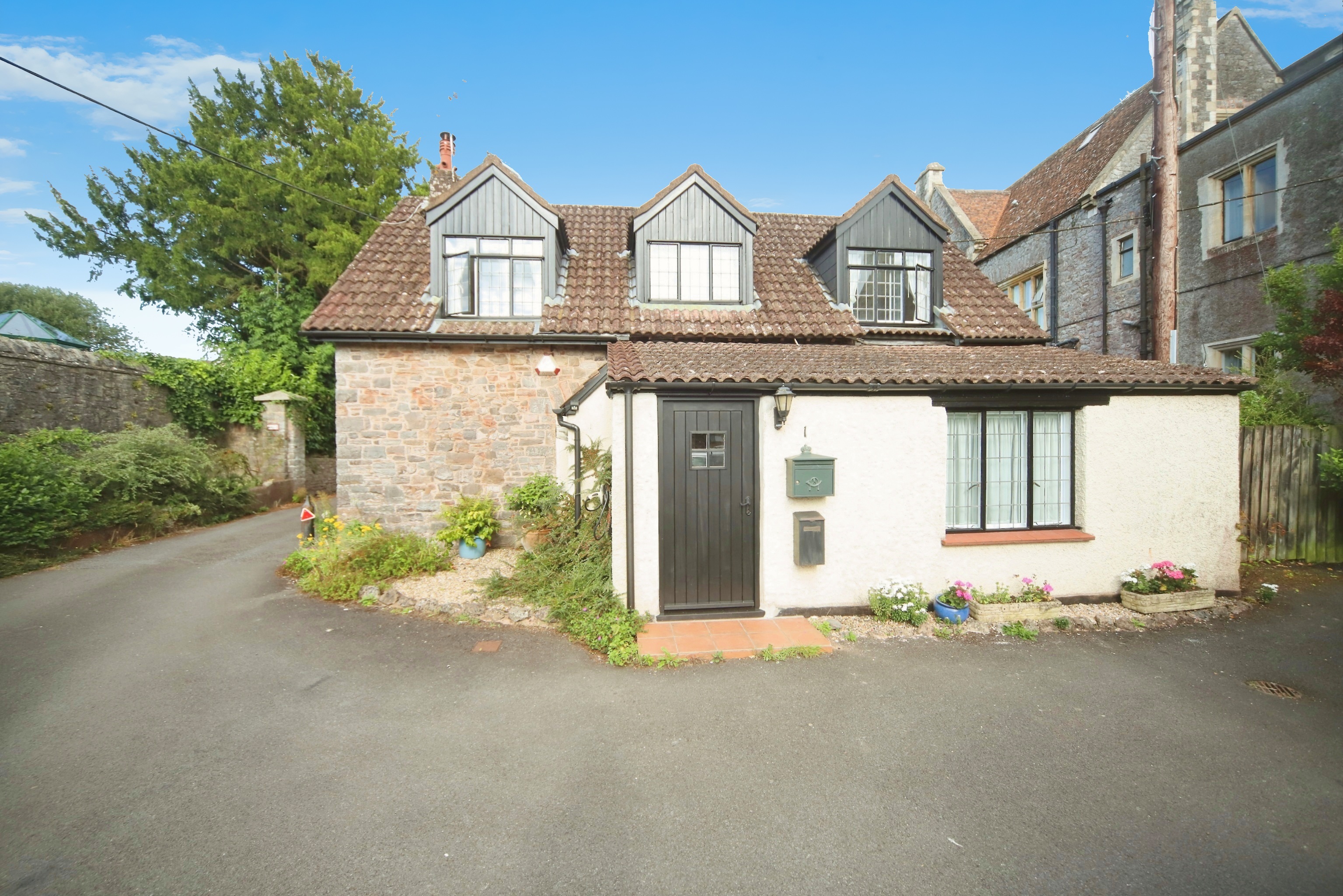 1 Grantlands, Commercial Road, Cullompton photo 3