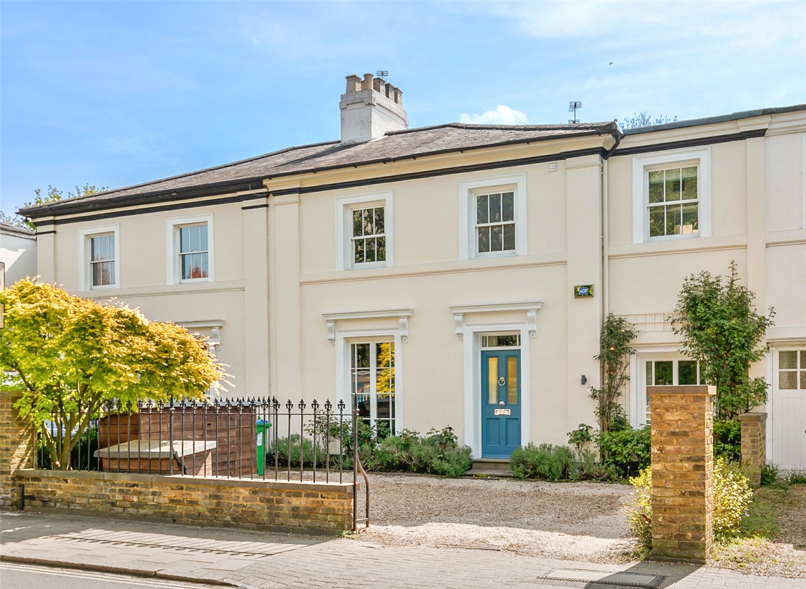 4 bedroom terraced house for sale 0
