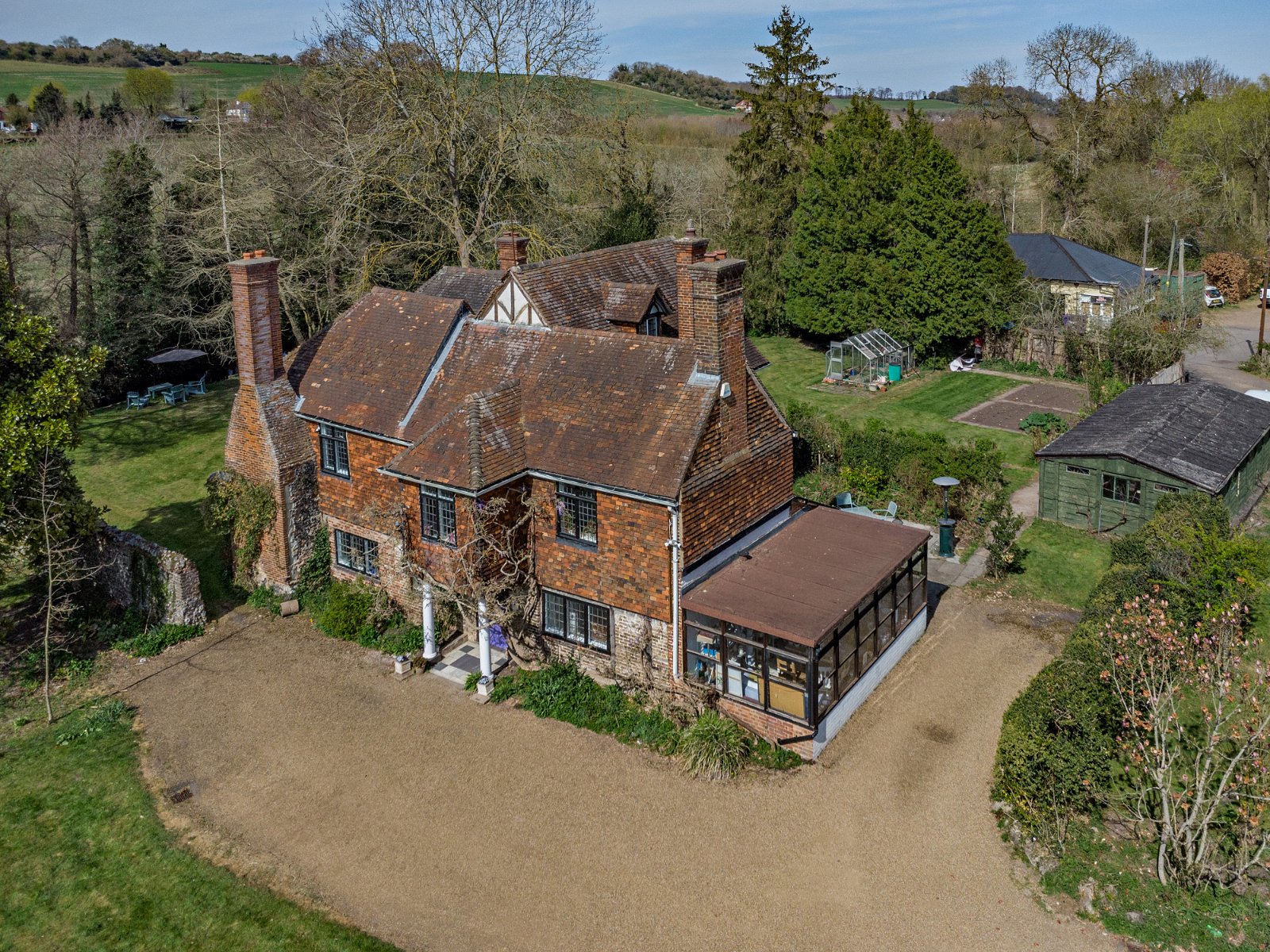 6 bedroom detached house for sale 0