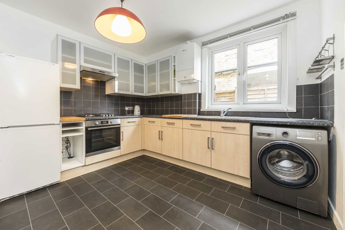 49, Renmuir Street, London photo 4