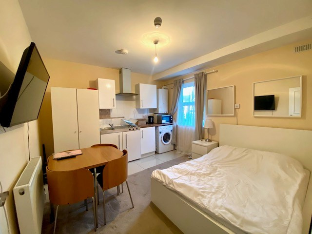 Oaklands Road, Cricklewood photo 5