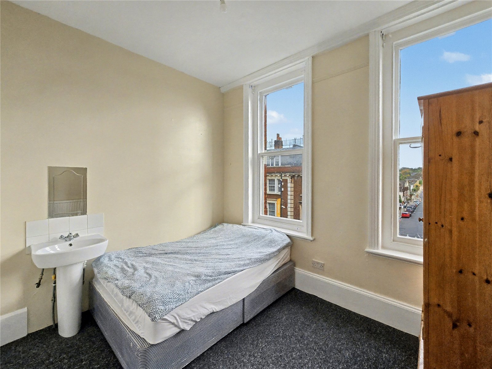 Room 212, 232, Streatham High Road, London photo 5